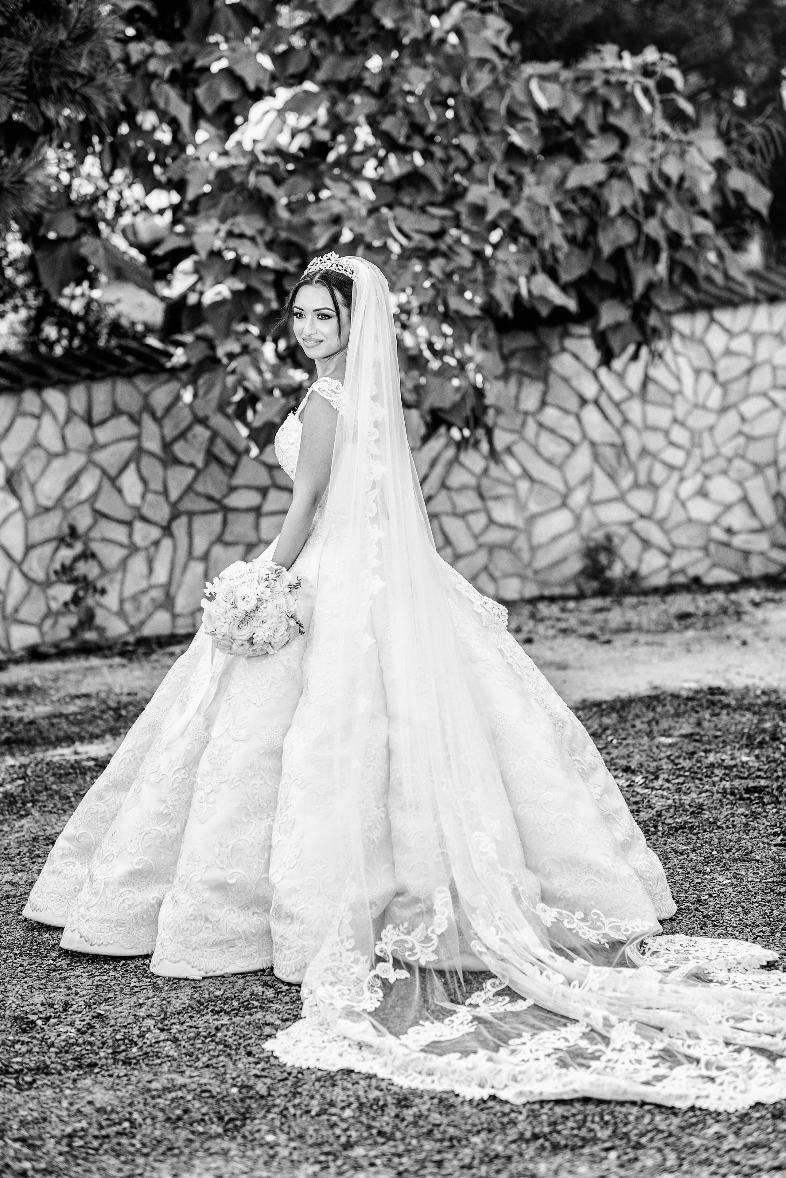 Roxana & Iulian. Acasă