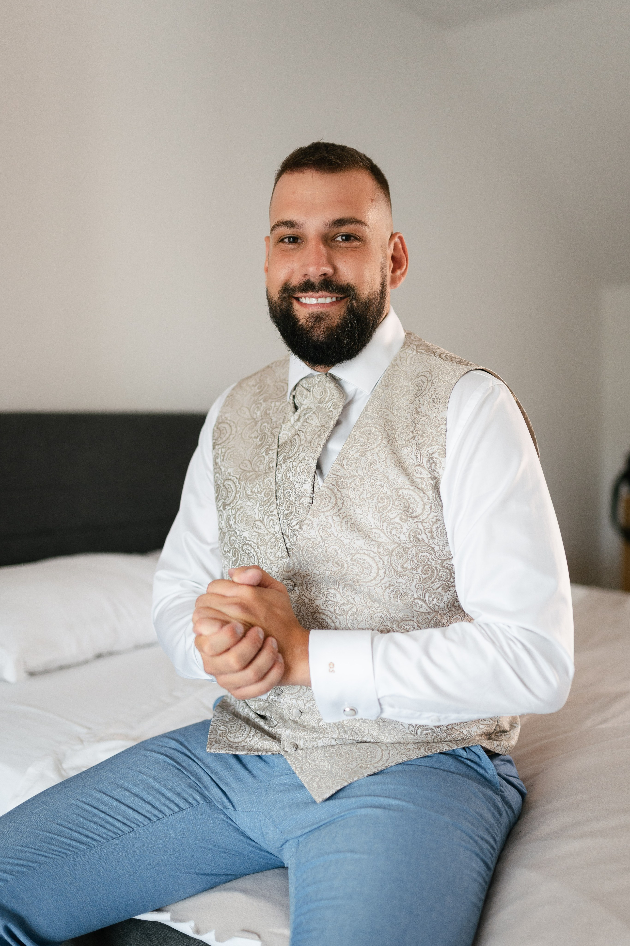 M&D|Between City Lights and Hidden Oasis. Black Sheep Produkcija| Wedding Photography and Wedding Films, based in Kragujevac, Europe / Fotograf i videograf, Kragujevac, Srbija