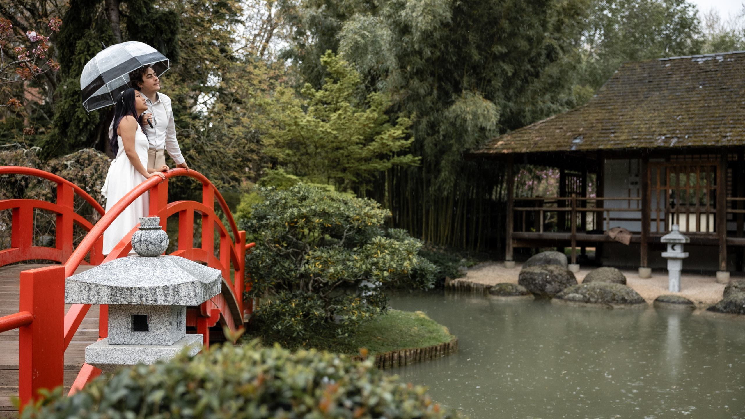 Photoshoot in the blooming Japanese Garden of Toulouse. Eugénie Smirnova — Photographe à Toulouse et dans le Sud-Ouest