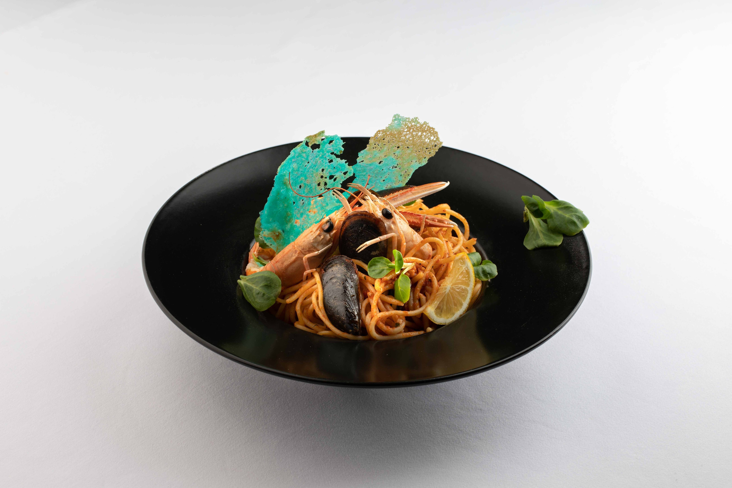 Fotografiranje Interierja. Fotografinja in videografinja Mariia Bortiakova iz Slovenije: fotografiranje dogodkov, portretov in snemanje videov po vsej Sloveniji