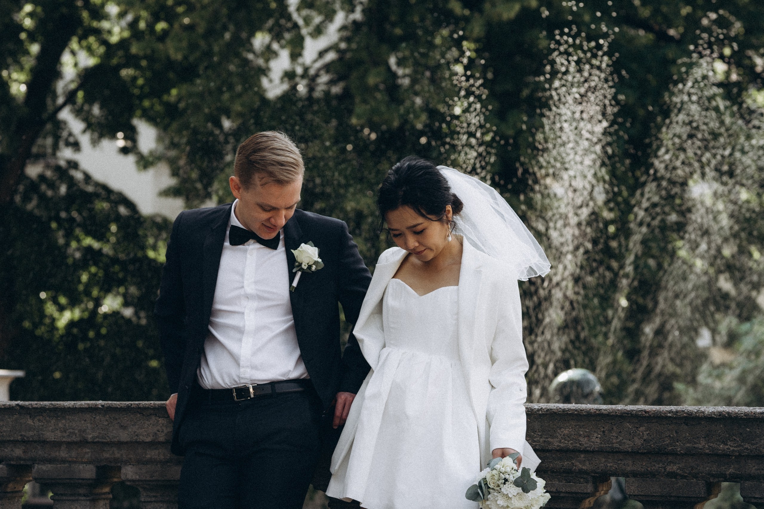 City wedding. Wedding and portrait photographer in Helsinki Vickan O