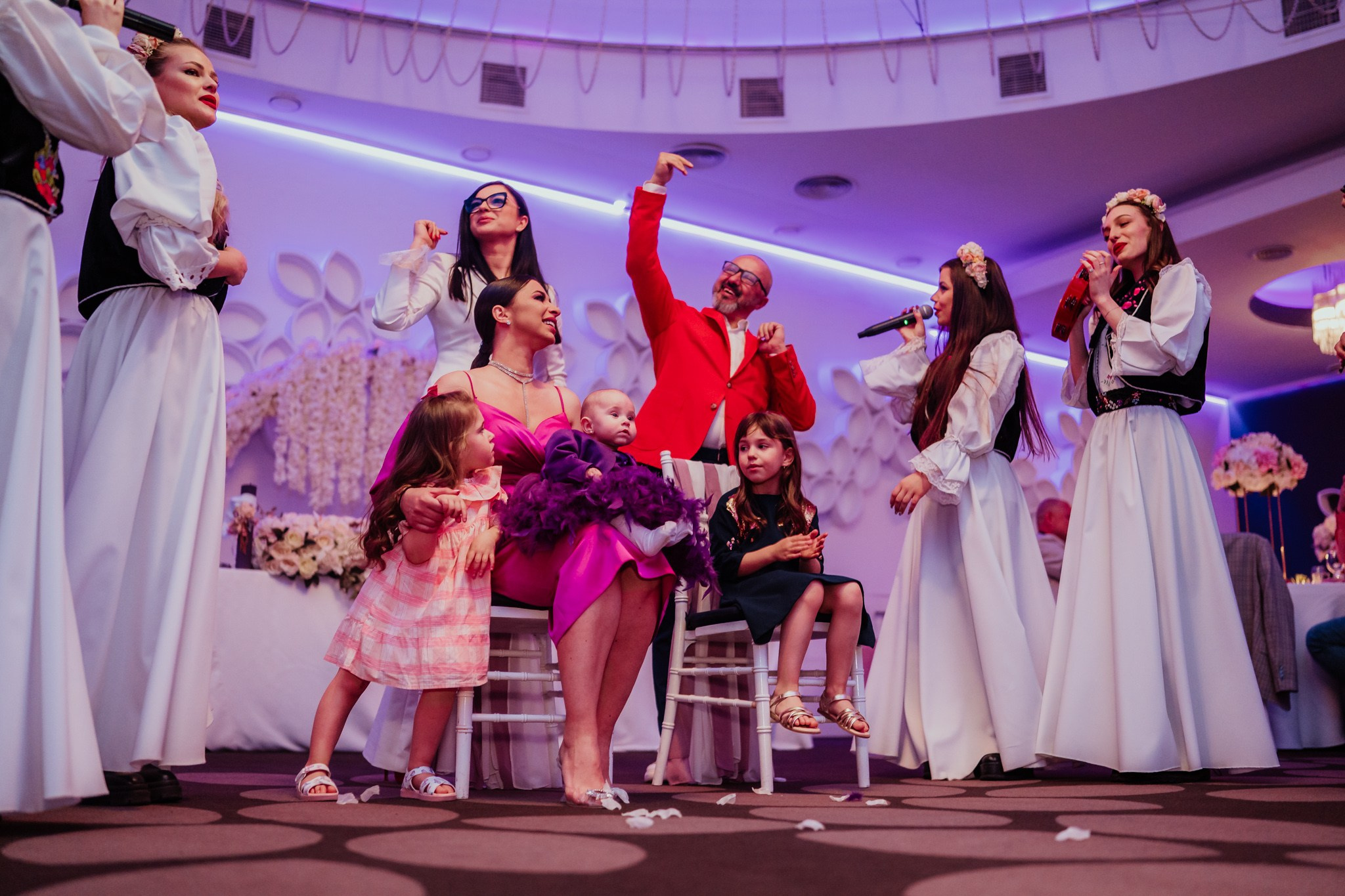 Fotografii de Botez Pline de Emoție pentru Sasha și Familie