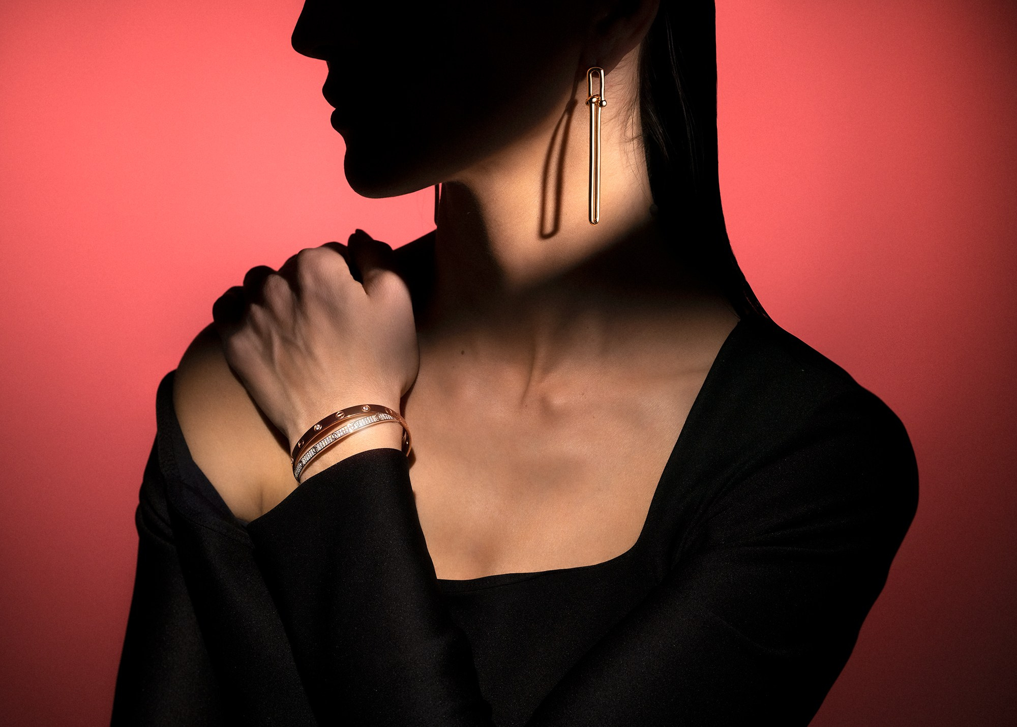 Fotografija nakita na modelu. Fotografija i video nakita, foto-studio Beograd