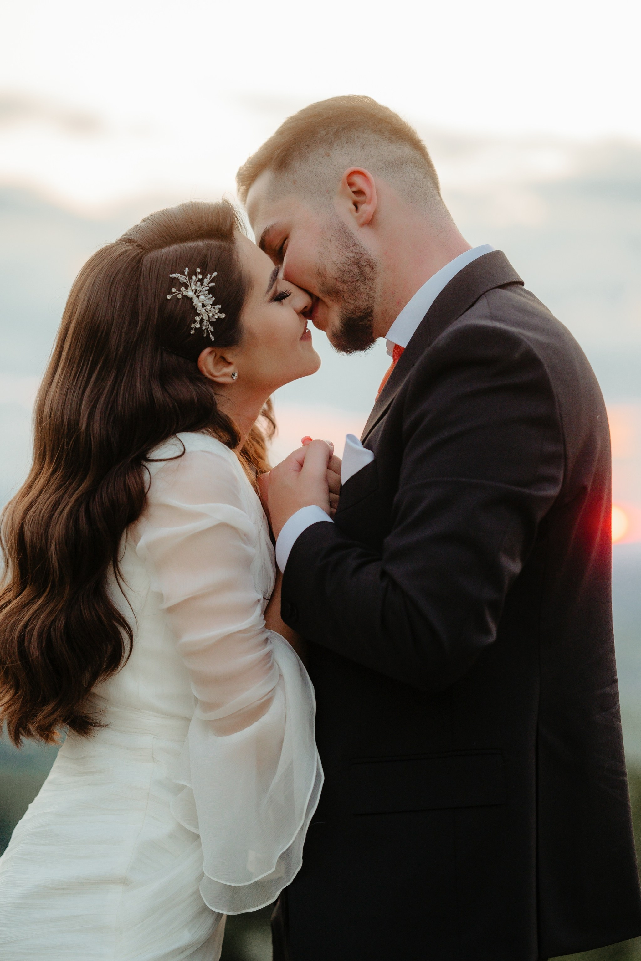 Sedinta foto la cununia civila. Proud Vision Weddings | Wedding Photography & Film — Servicii profesionale Foto Video Nunta Iasi