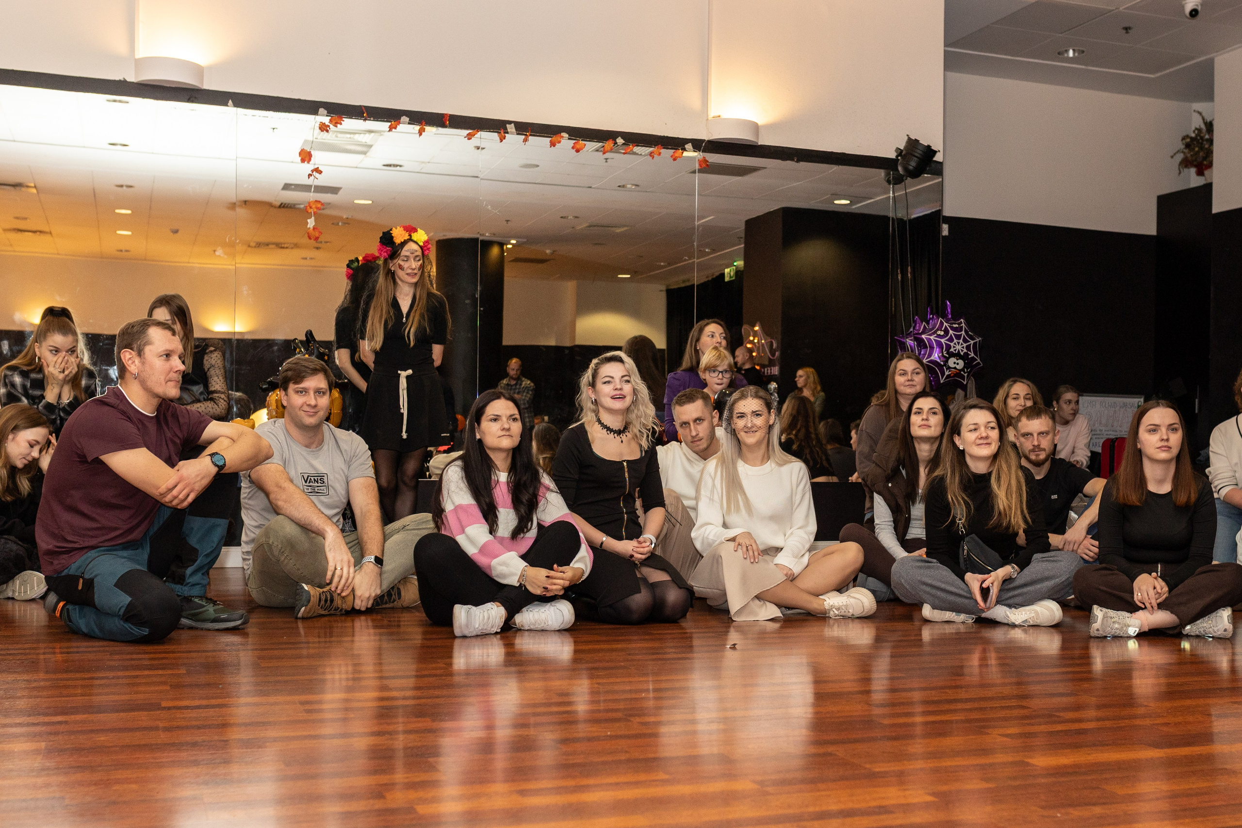 Leo dance studio Helloween 2025. Семейный и детский фотограф в Варшаве Мила Бобровская