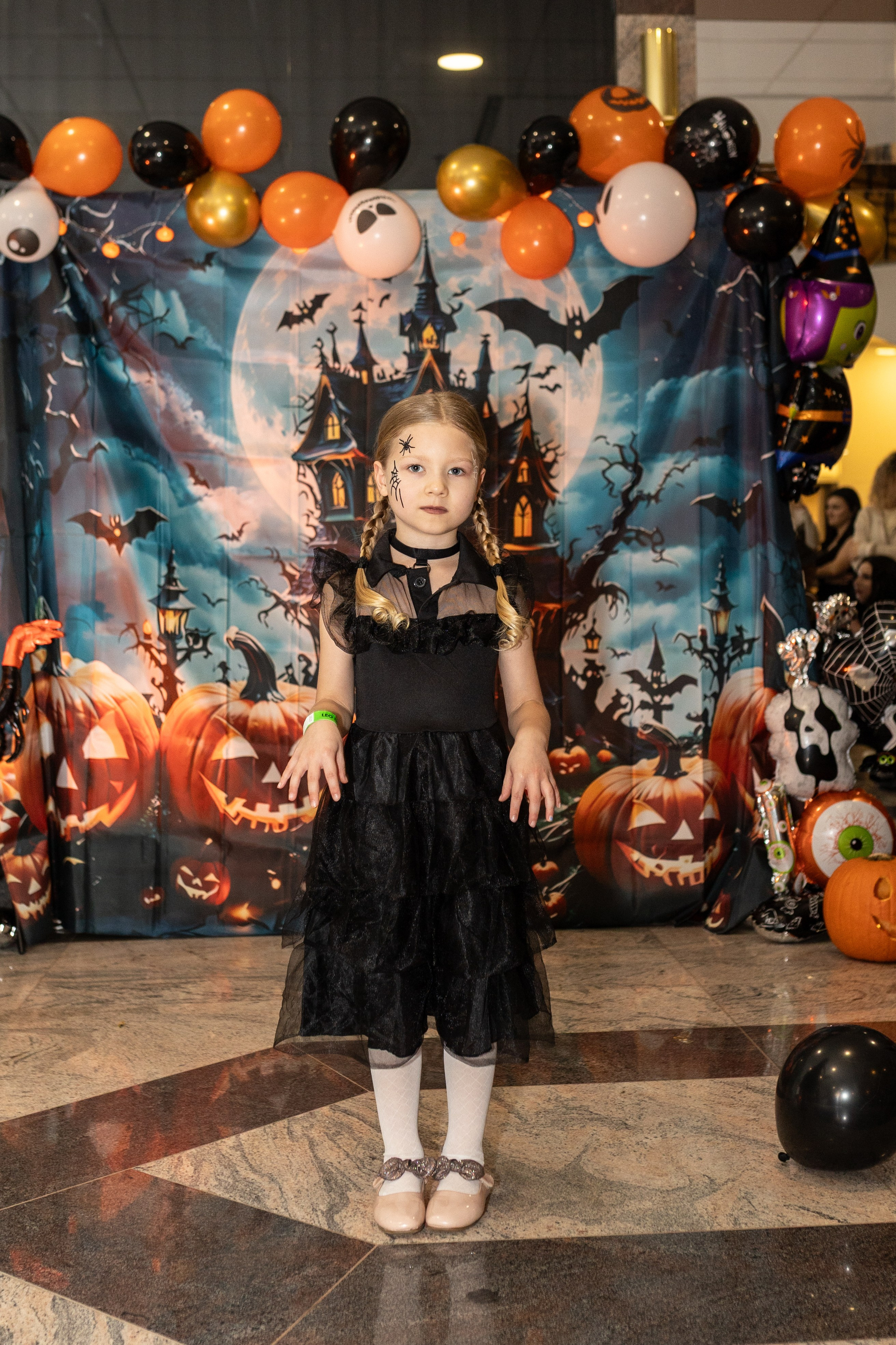Leo dance studio Helloween 2025. Семейный и детский фотограф в Варшаве Мила Бобровская