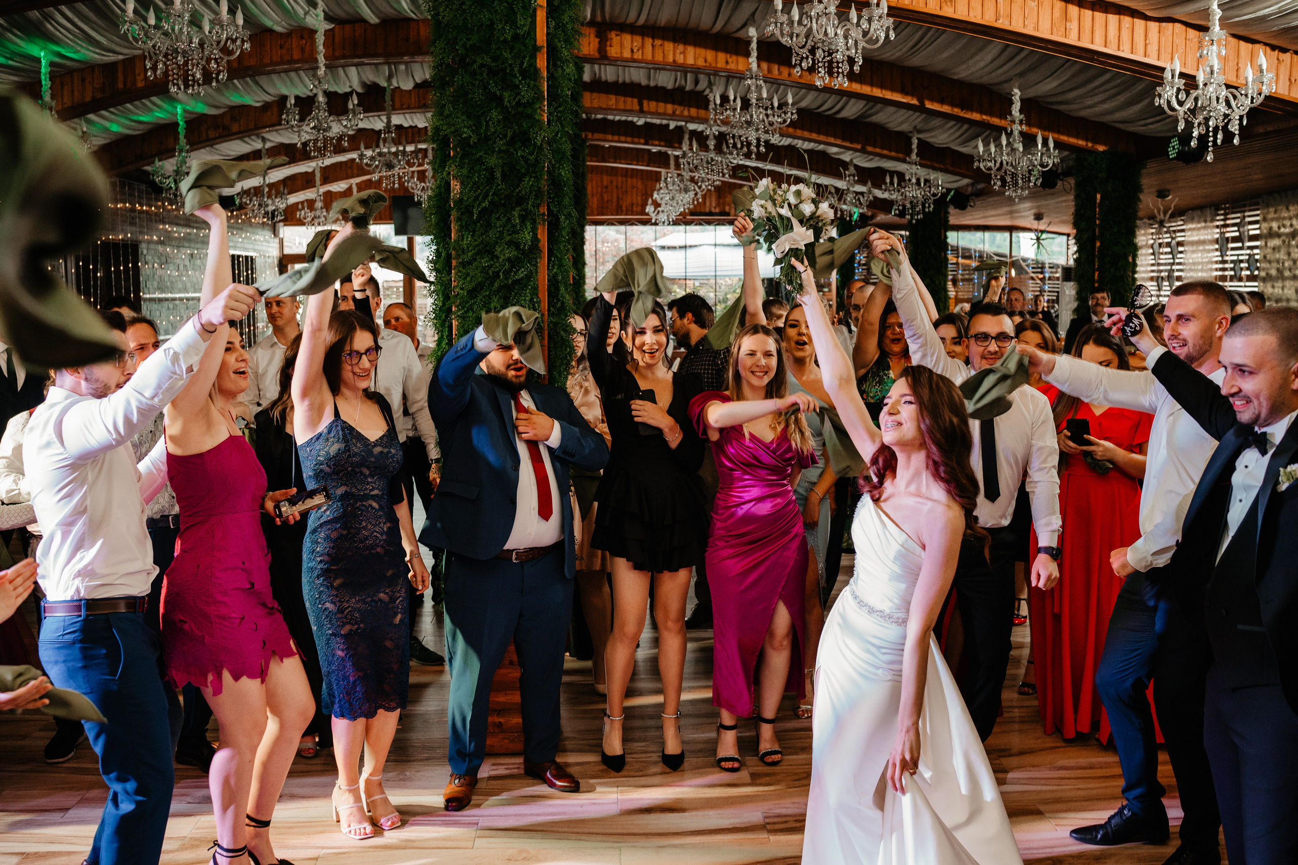 Fotograf de nunta Bacau. Nunta la Havana. Nunta in Targu Ocna. Foto-video nunta Bacau 