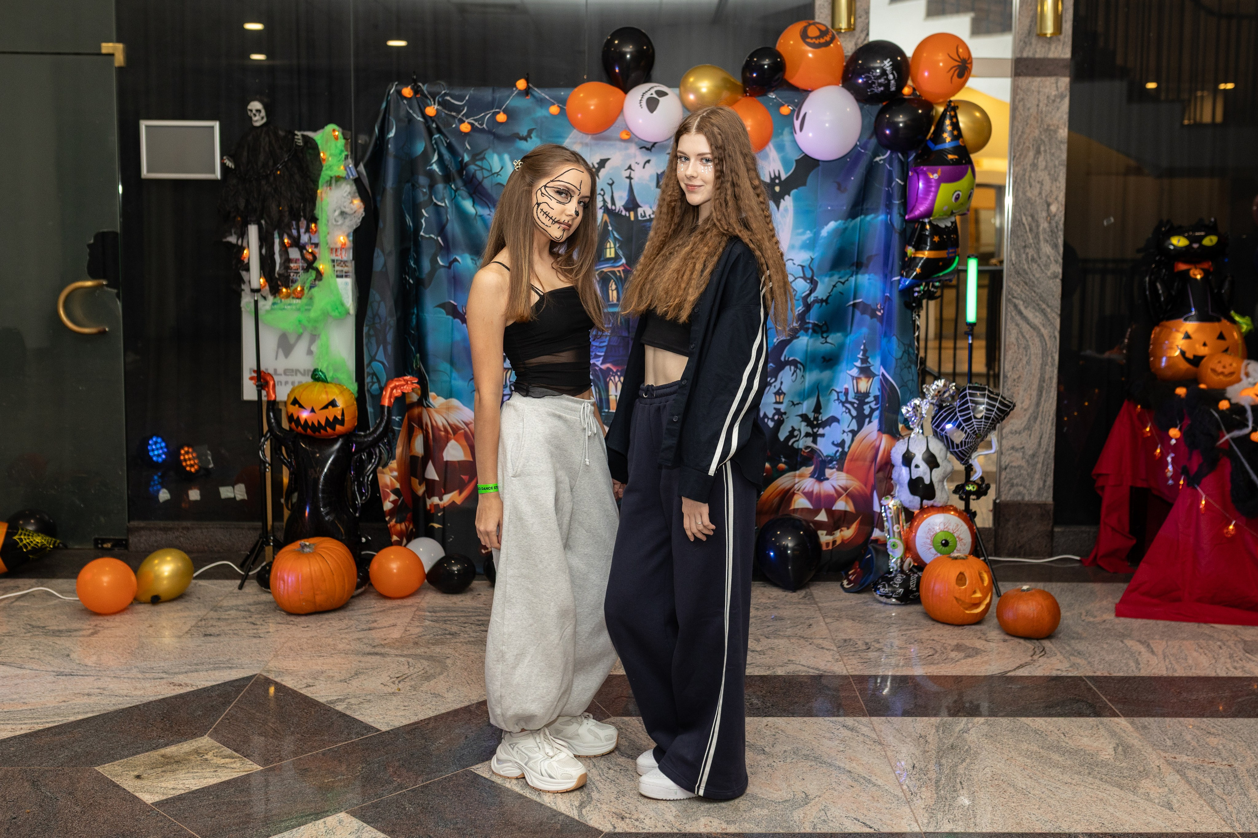 Leo dance studio Helloween 2025. Семейный и детский фотограф в Варшаве Мила Бобровская