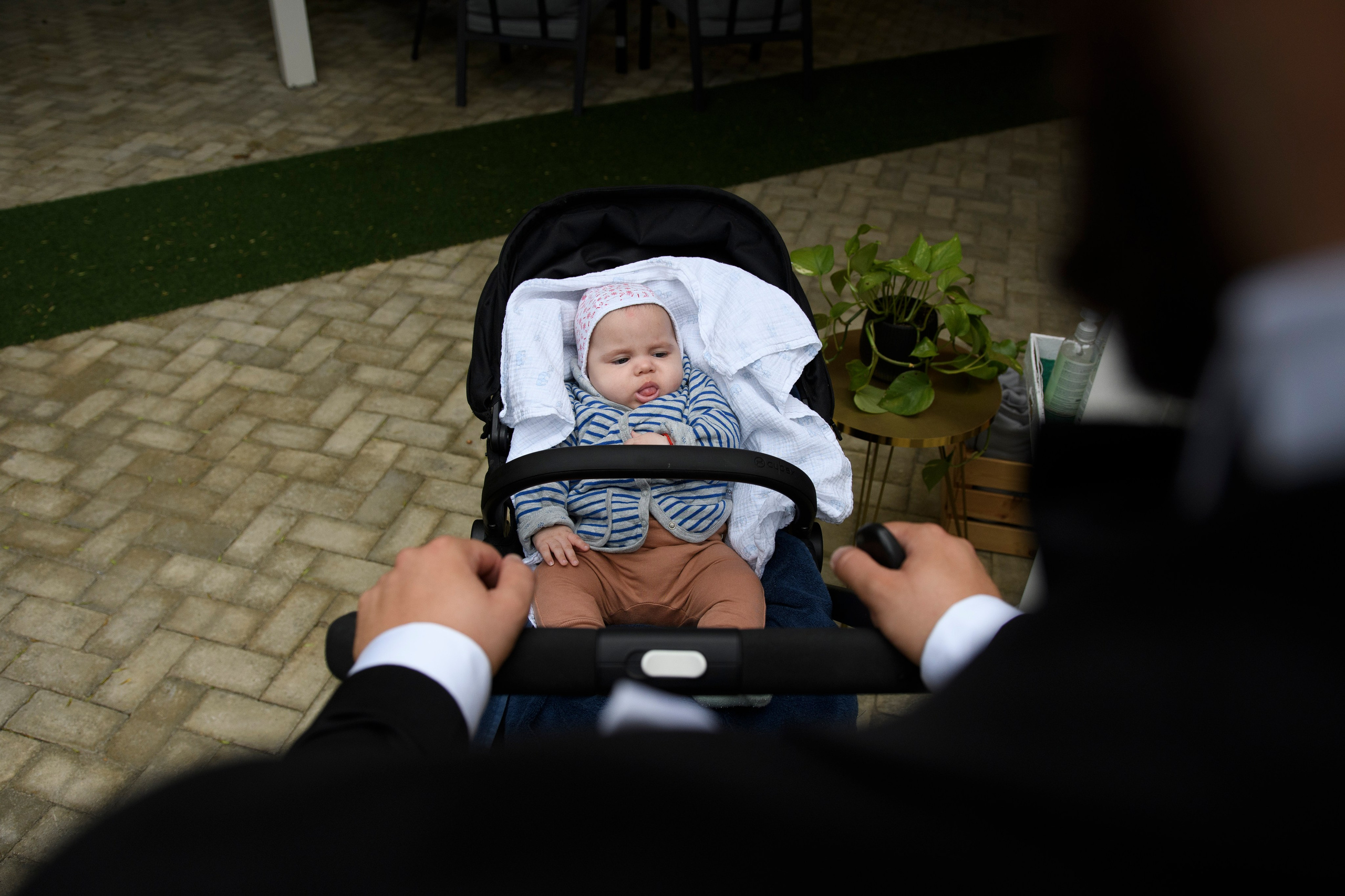 Fotografii Nunta + Botez Ciresul Salbatic. MDimaFotoStudio. Fotograf de nuntă, evenimente private și de familie