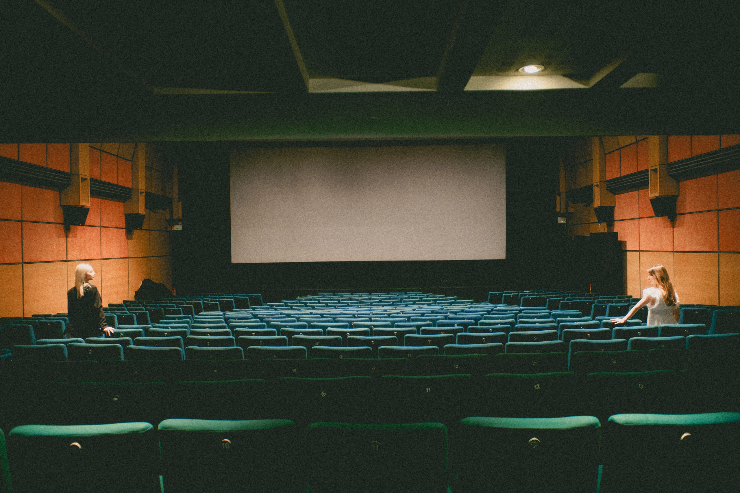 Parallels Photo project with Alina and Eleni. Photographer in Greece Kristina