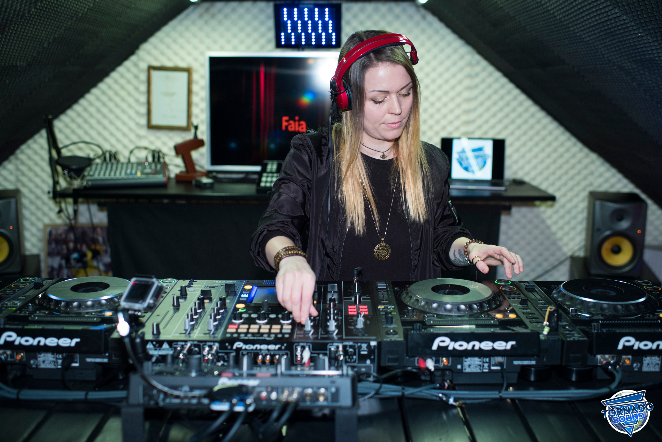 TORNADO SOUND. Photographer and videographer in Norway and Slovakia Andrea Zemko