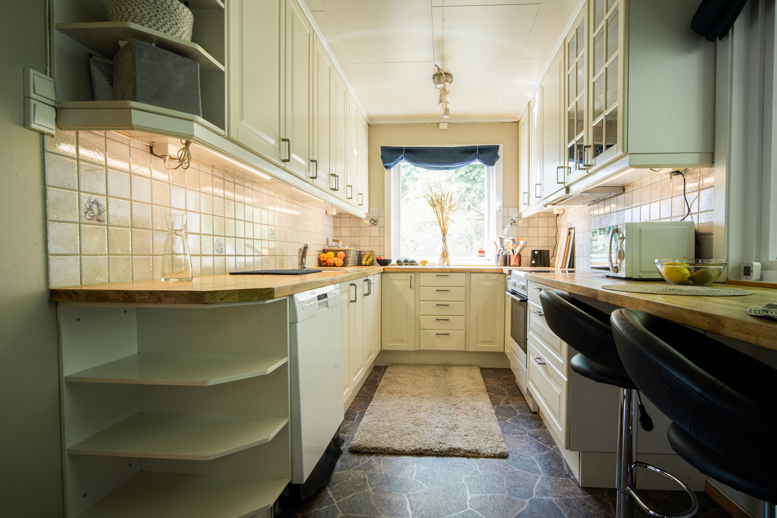 ÅSENVEGEN 35. Photographer and videographer in Norway and Slovakia Andrea Zemko