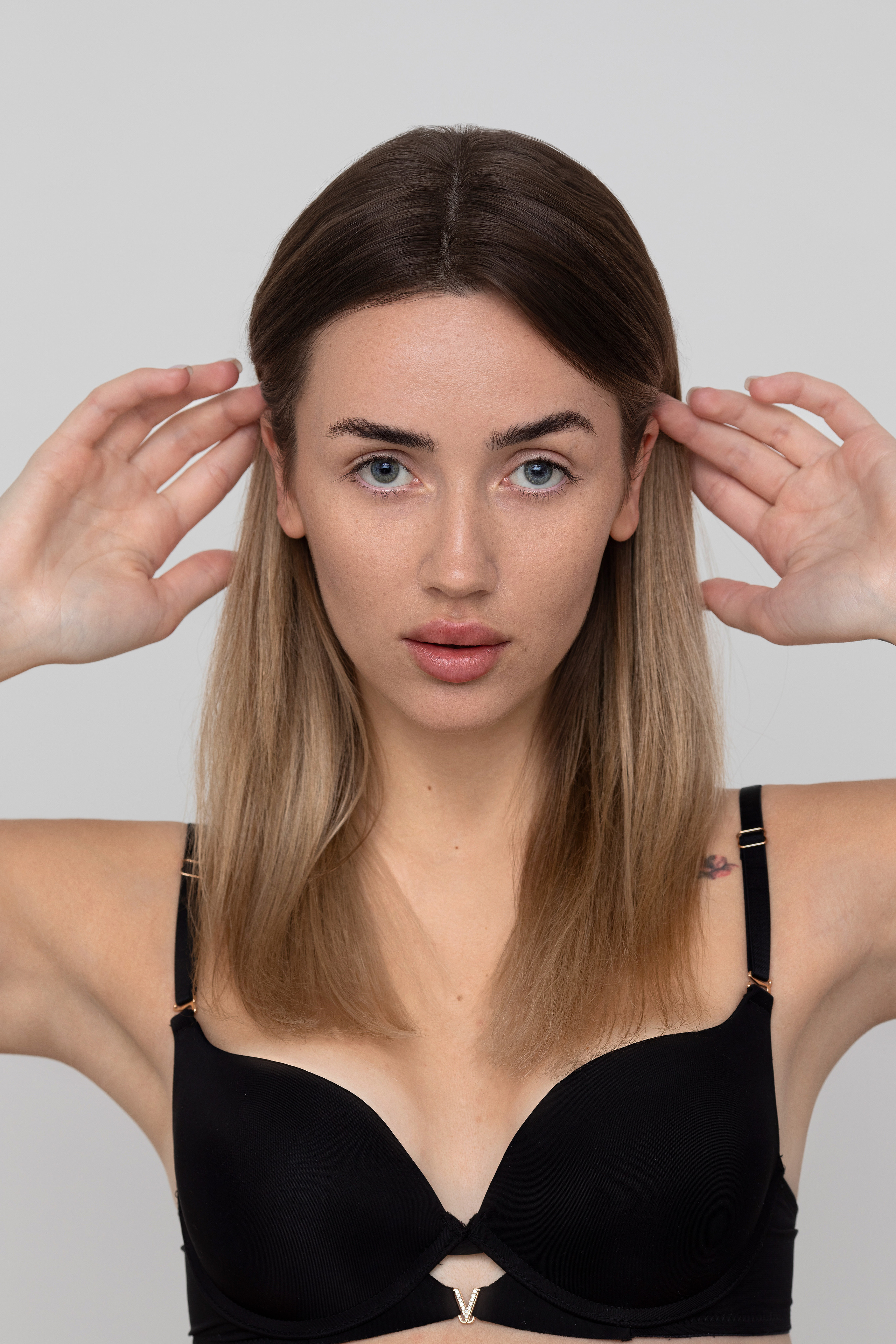 Muotokuvaus. Ekaterina Mansur, muotokuvafotografi Suomessa (Helsingissä ja Uudellam