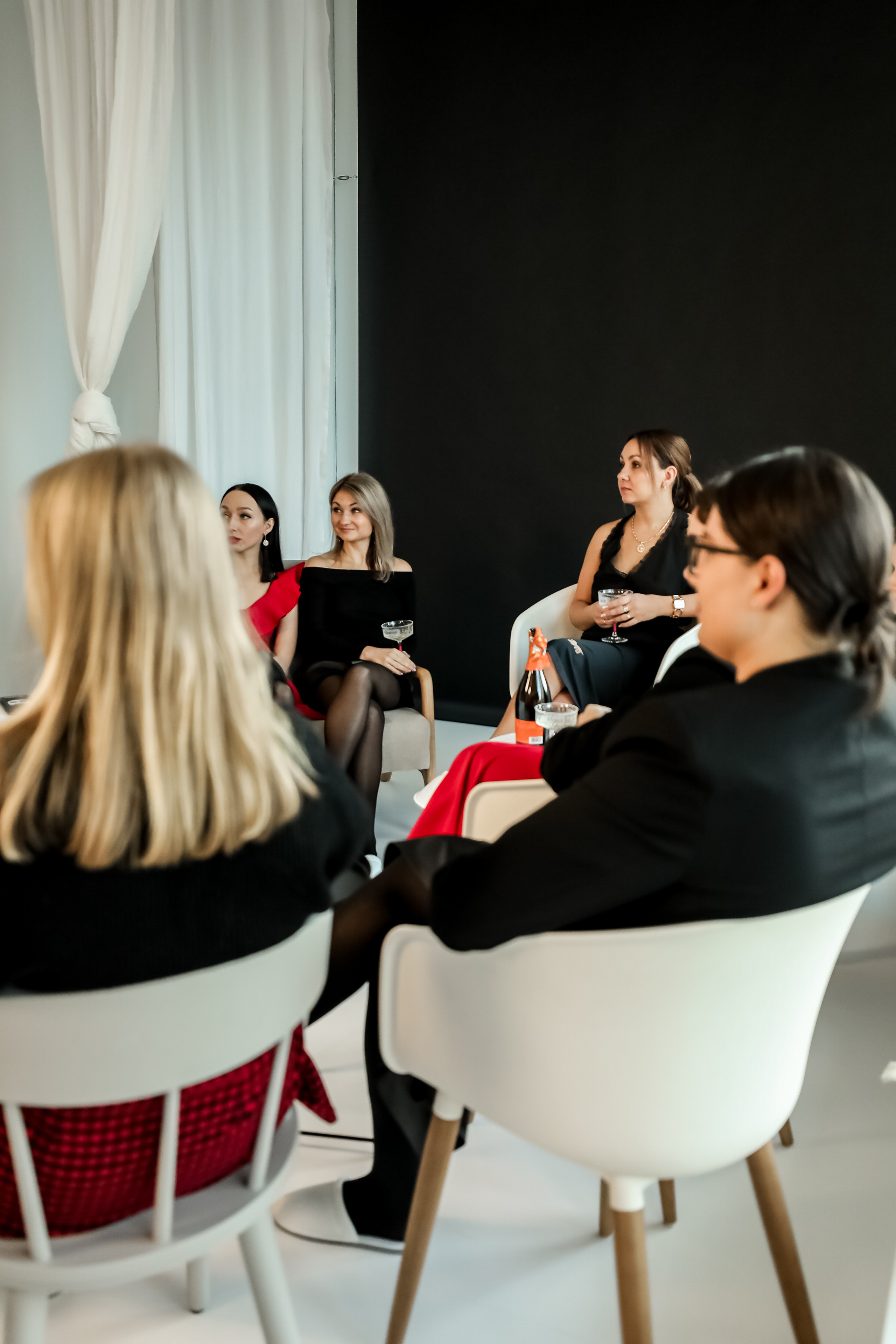 Yritystapahtuma. Ekaterina Mansur, muotokuvafotografi Suomessa (Helsingissä ja Uudellam