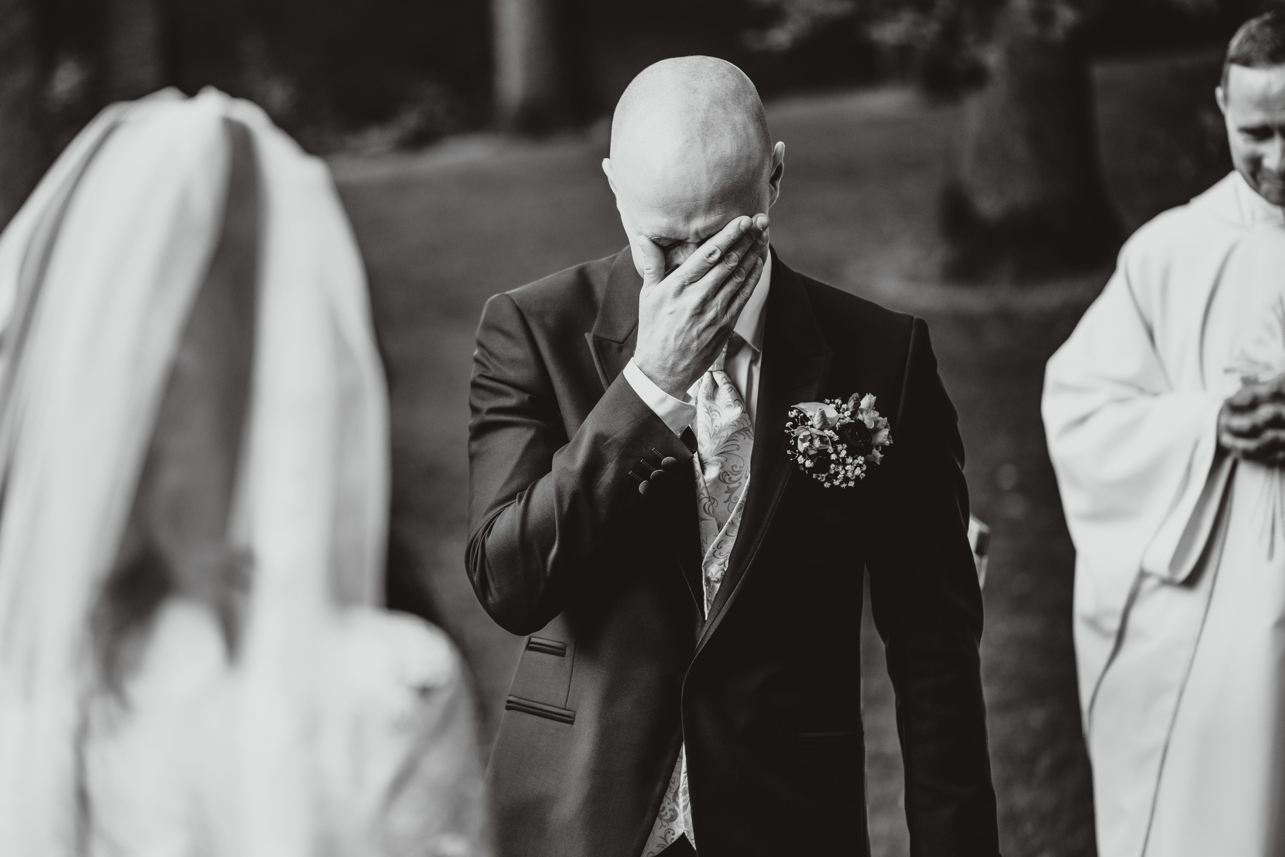 cuplu în ziua nunții – moment romantic surprins de fotograf Slobozia