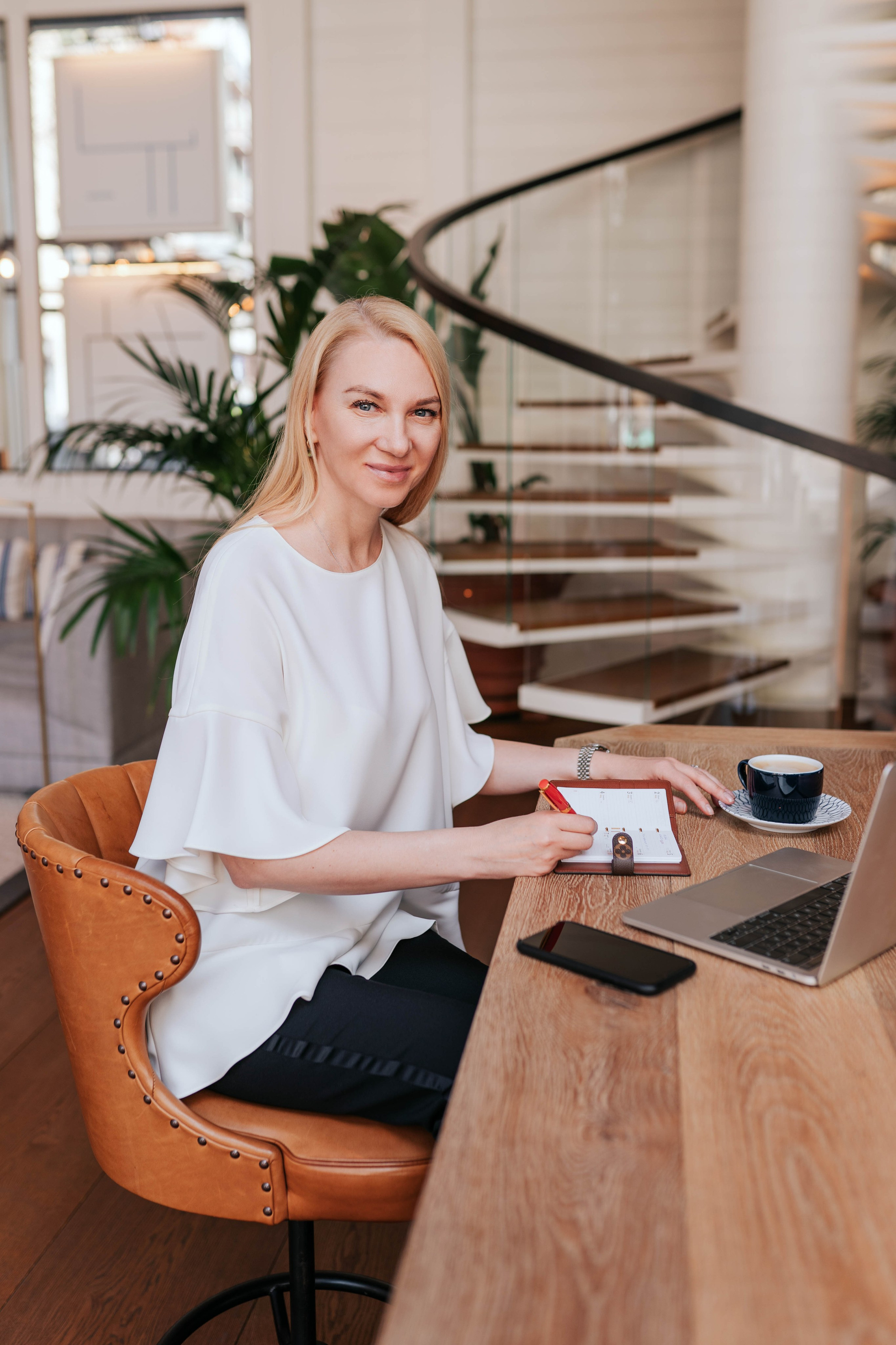 OxanaDia — Brand And Business Photographer in Barcelona. Barcelona Brand Photographer and Videographer Oxana Dia