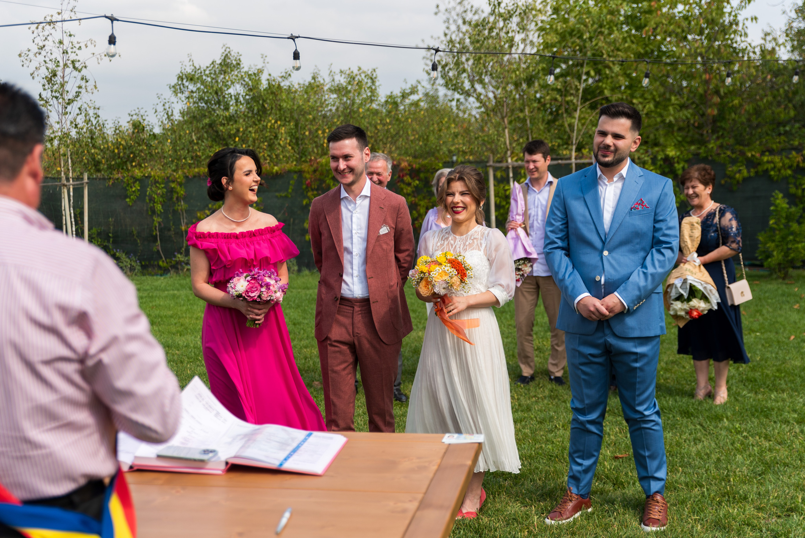 Cununie civila, fotograf cununie civila bucuresti, fotograf stare civila, cununie la Comana, Blissful Garden, fotografii de la cununie, fotograf de nunta, Gradina Blissful Garden, fotografii nunta de la starea civila, pozing mireasa, obiceiuri, fotografie profesionala nunta