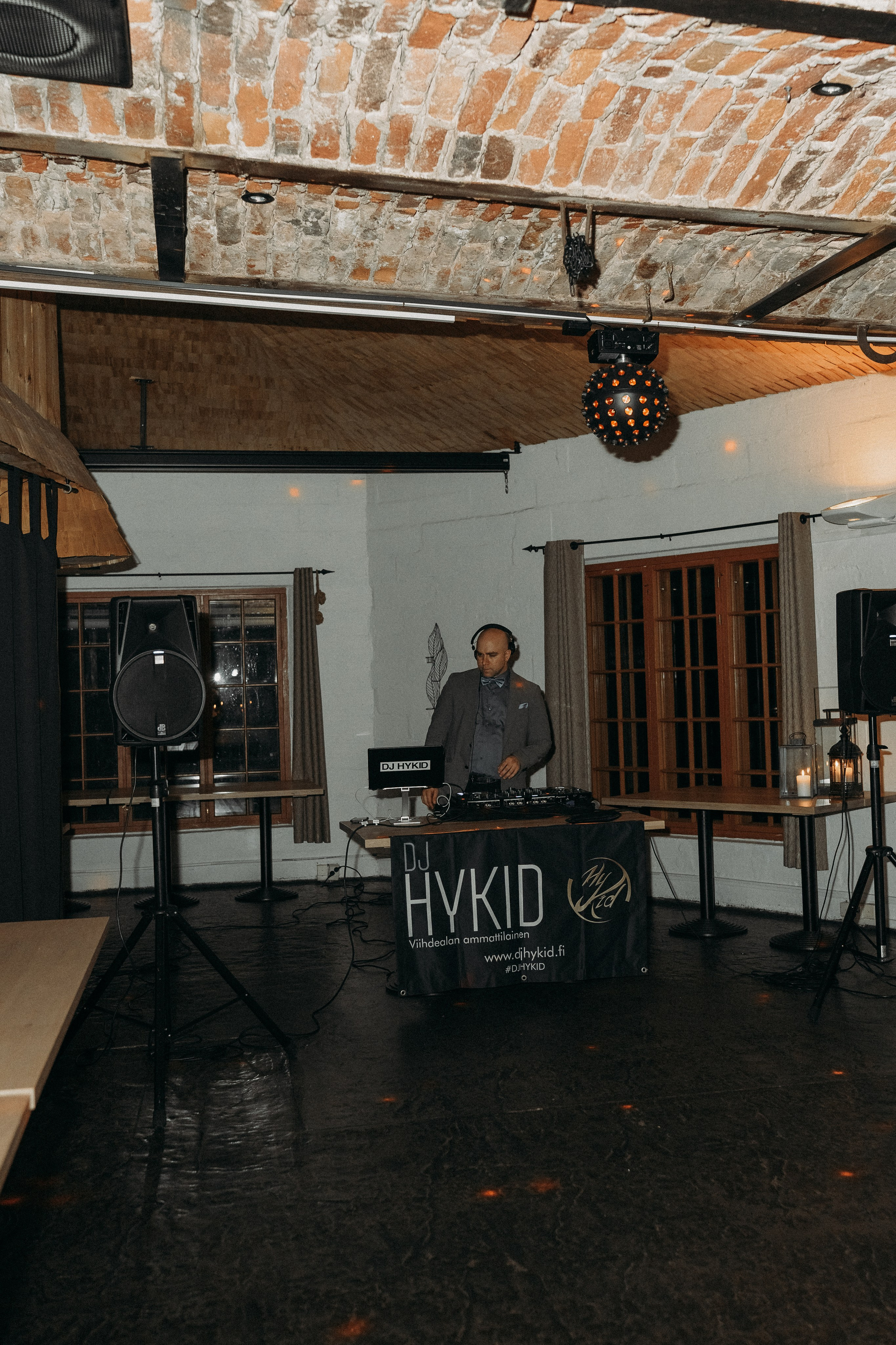 C&A. Wedding and portrait photographer in Helsinki Vickan O