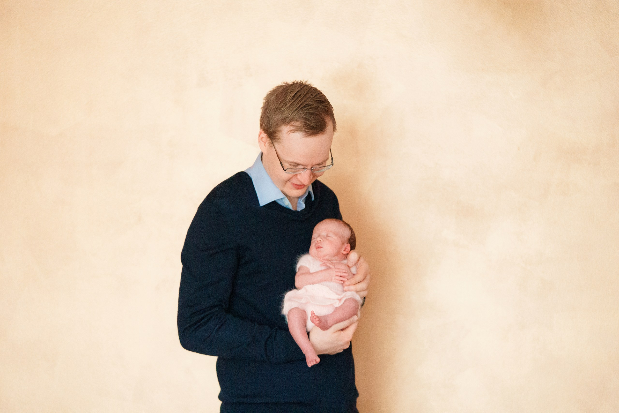 Vastasyntyneen tytön kuvaus|Helsingissä