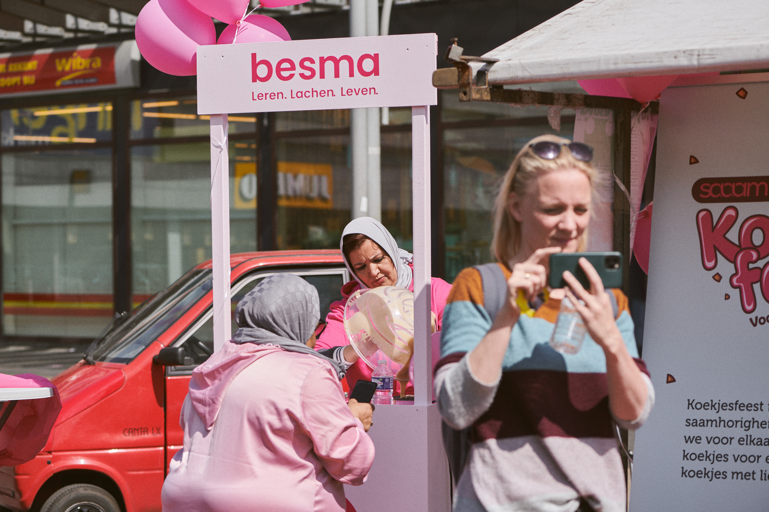 Documentary photoshoot of Maydan Festival 2022. Portrait Photographer in Brussels & Amsterdam — Victoria Ushkanova