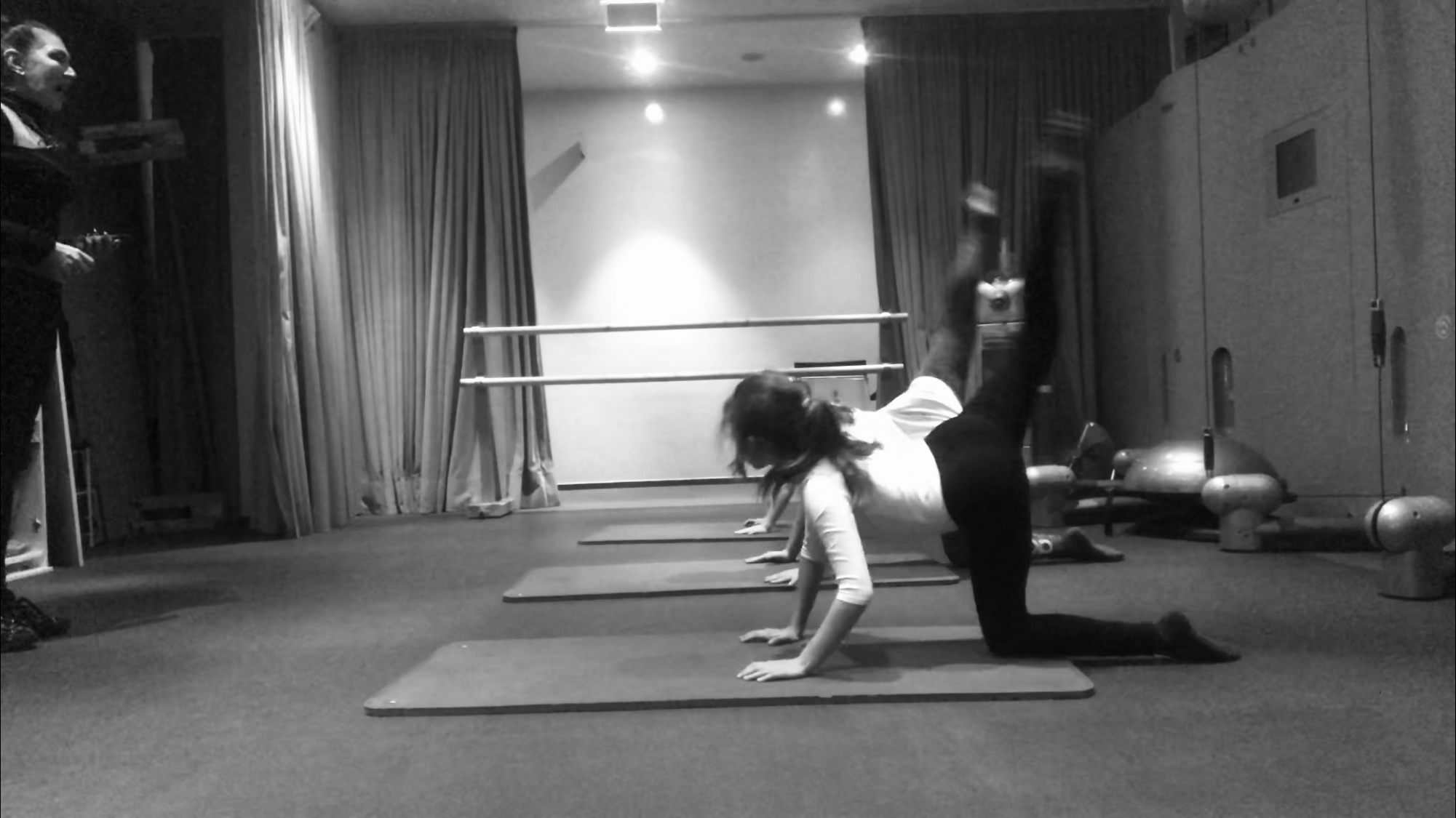 Professeur de danse. Mannequins, design, decoration, handmade, photographe…