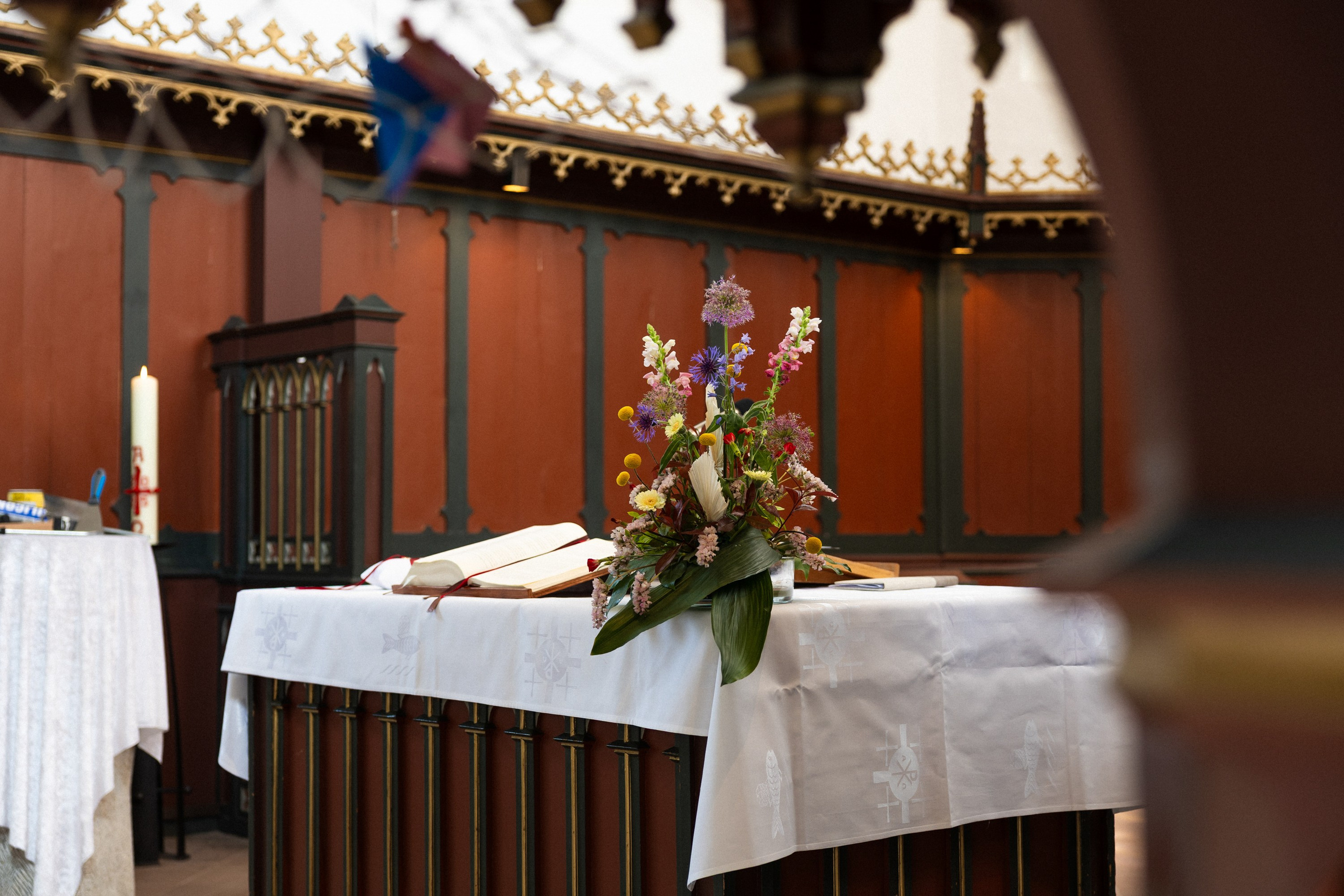 Kirchliche Trauung in Oerlinghausen. Hochzeitfotograf in Bielefeld