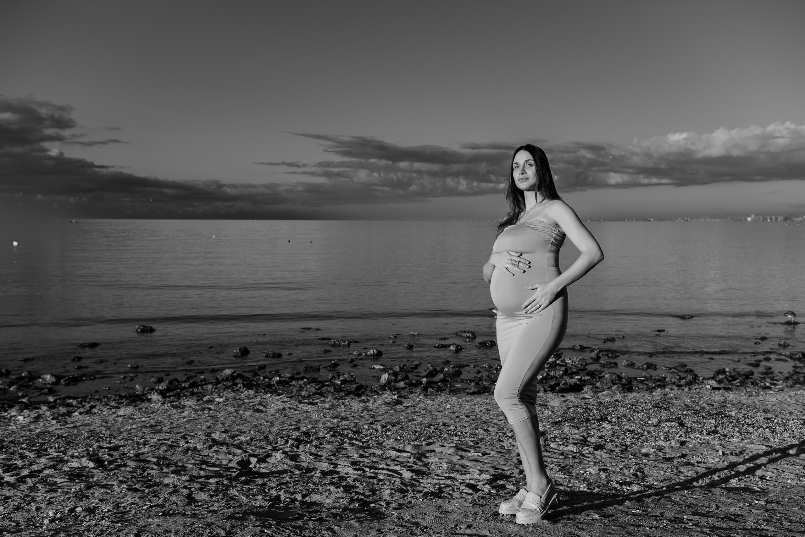 Luxury pregnancy photo shoot in Istanbul. MARIA VALUEVA Photographer in Nice, Cannes, Monaco, France, Europe, Istanbul, Turkey