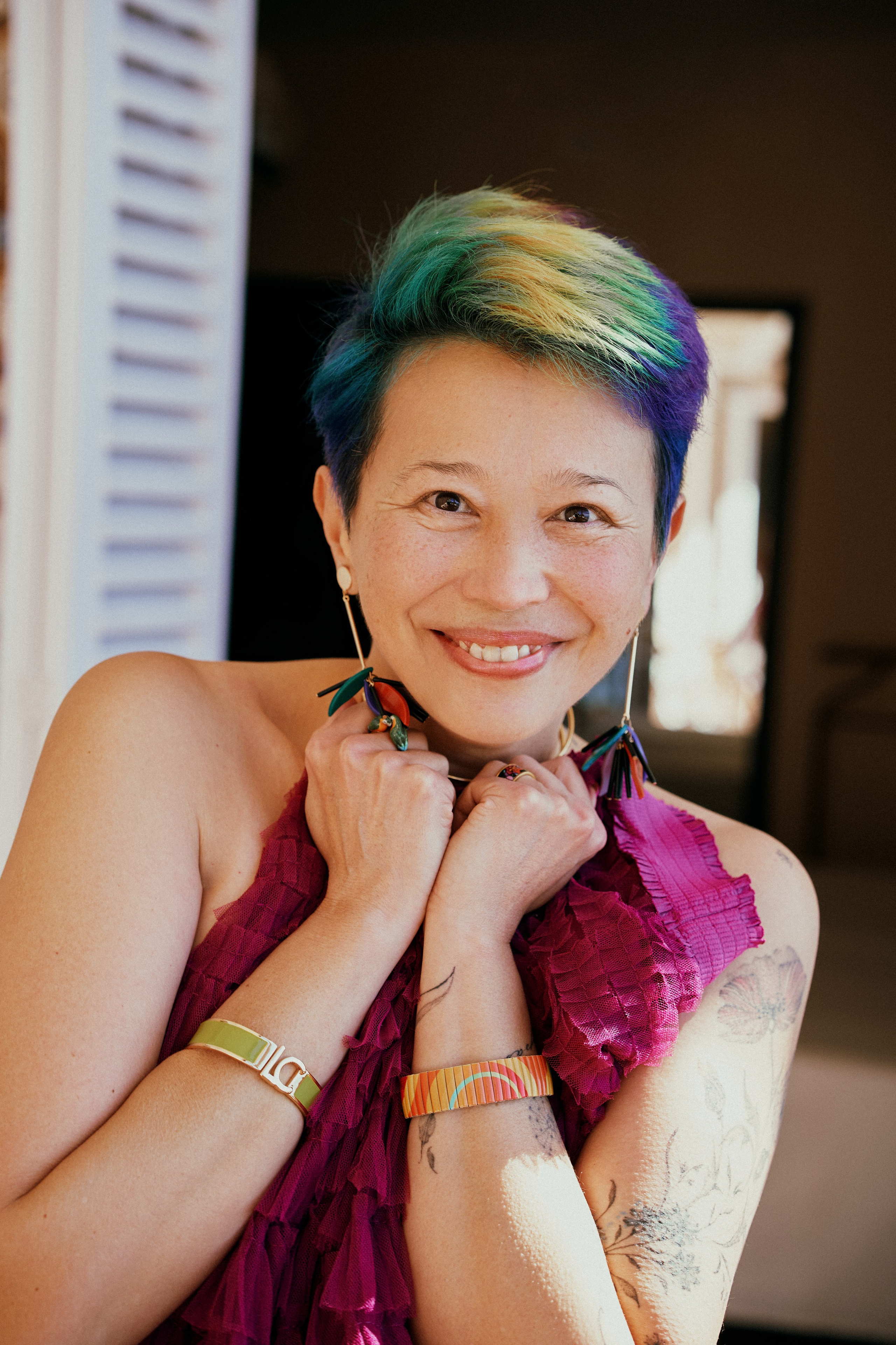 Дина. Яркая