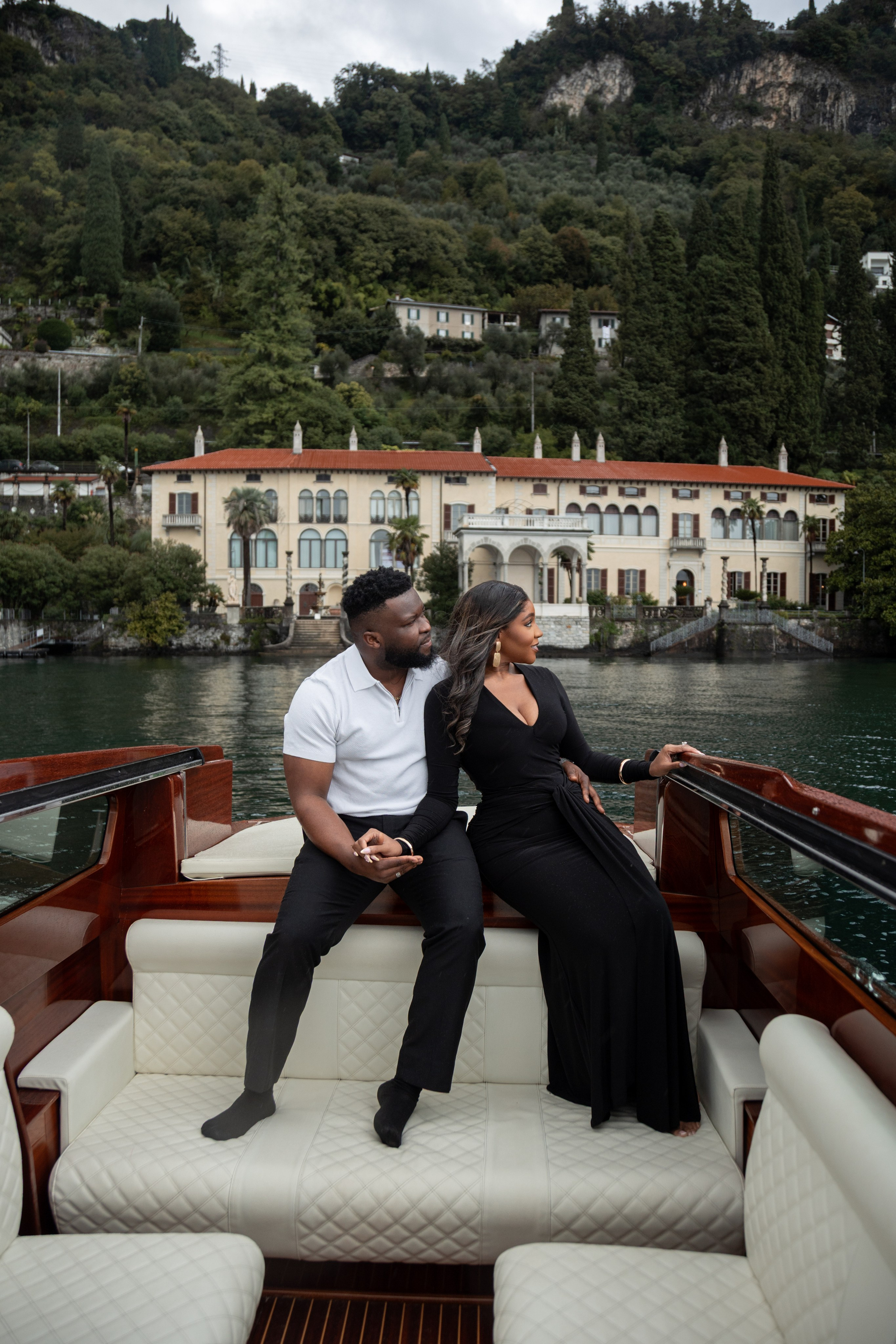 Varenna boat tour. Photographer in Milan |Mila Pro Photo