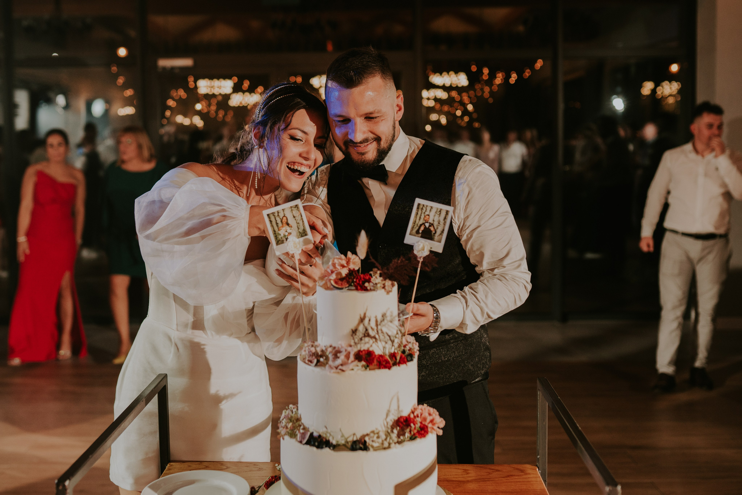 Sala Koralowa w Jaworzu: Opowieść o ślubie Nikoli i Kacpra. Karkowskafoto - fotografia miłości