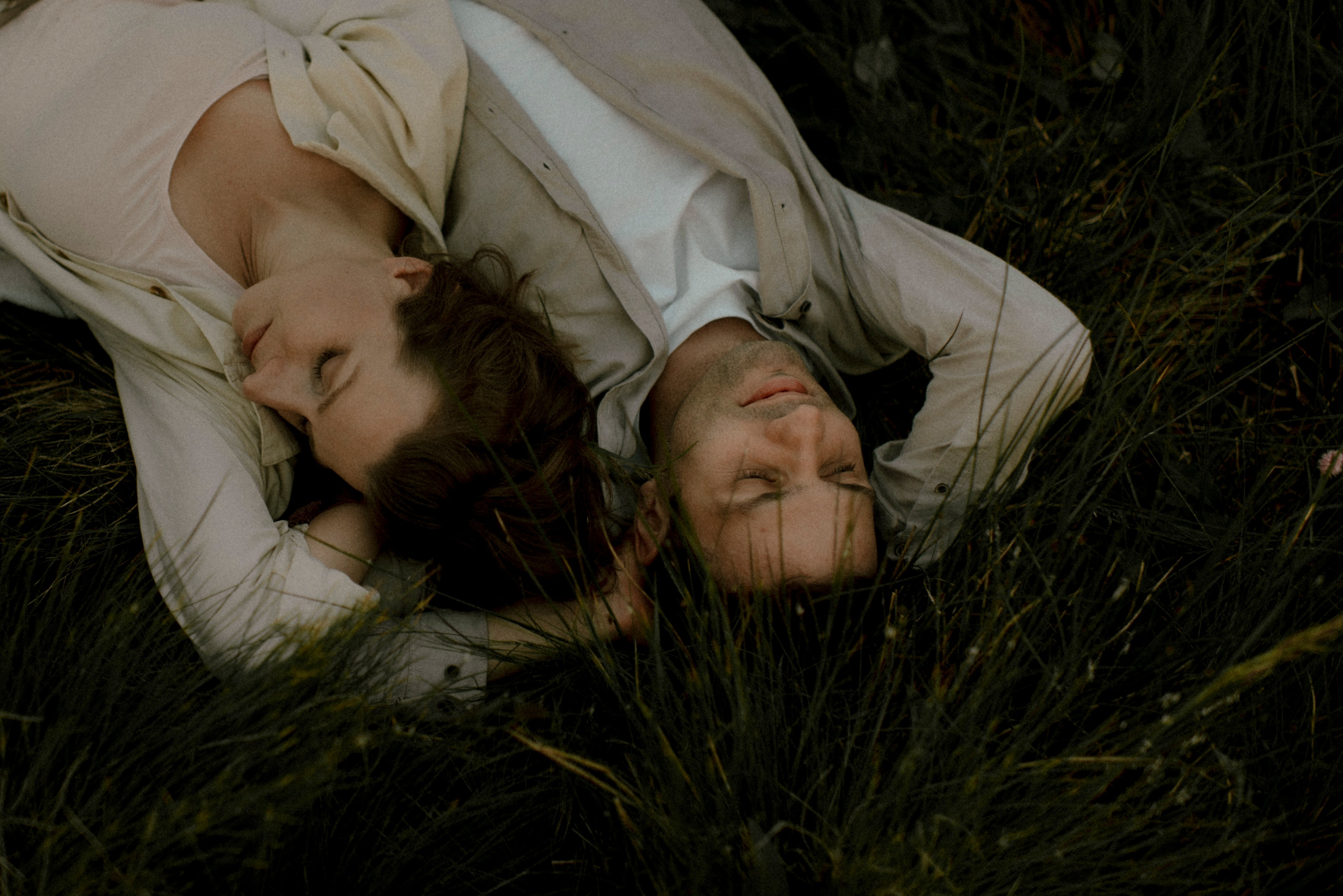 Polina Sobol — family & documentary photographer in Bern. Outdoor & urban photo sessions for families, kids and couples