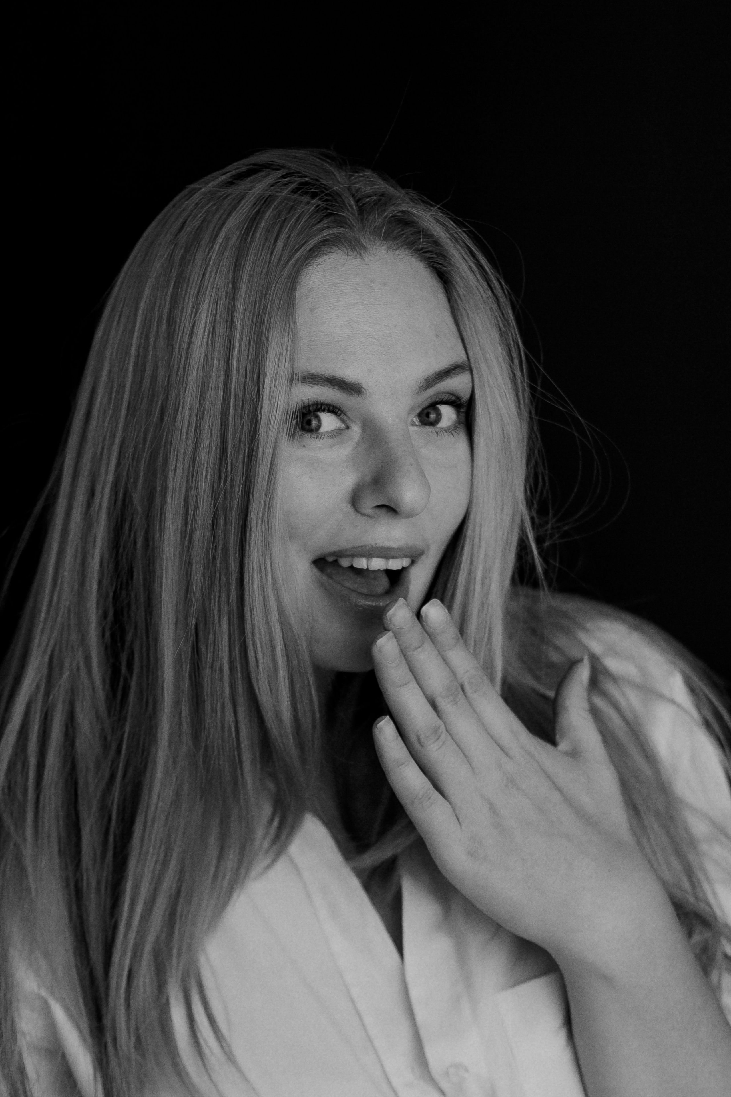 A black and white story. Iryna Zhyvora | Photographer | Stockholm