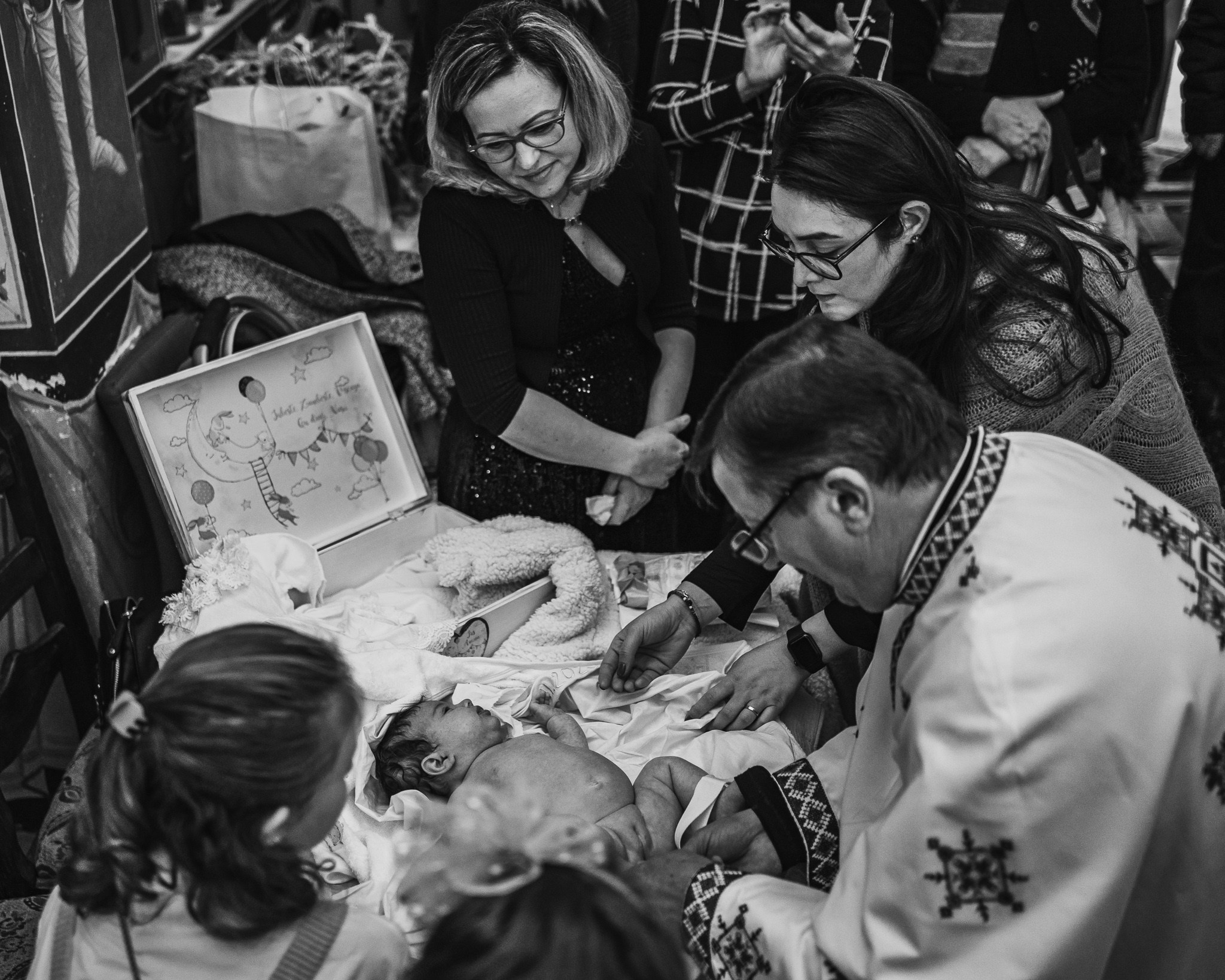 Fotograf de Botez în București- Mihai Popa Fotograf. Fotograf Nuntă & Botez București - Mihai Popa | Dincolo de oameni, imortalizez emoții!