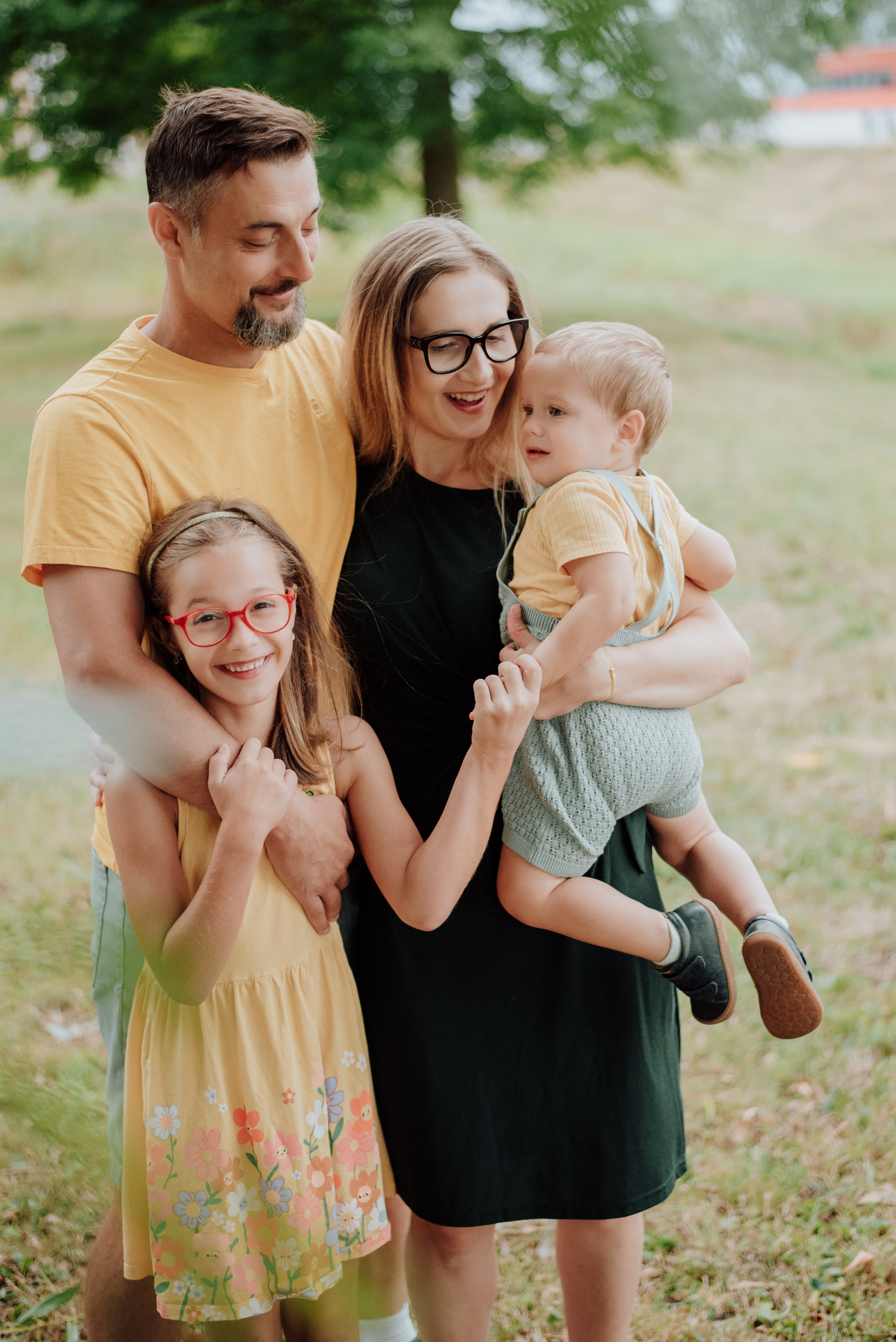 Hanka and family. Lifestyle, wedding and family photographer