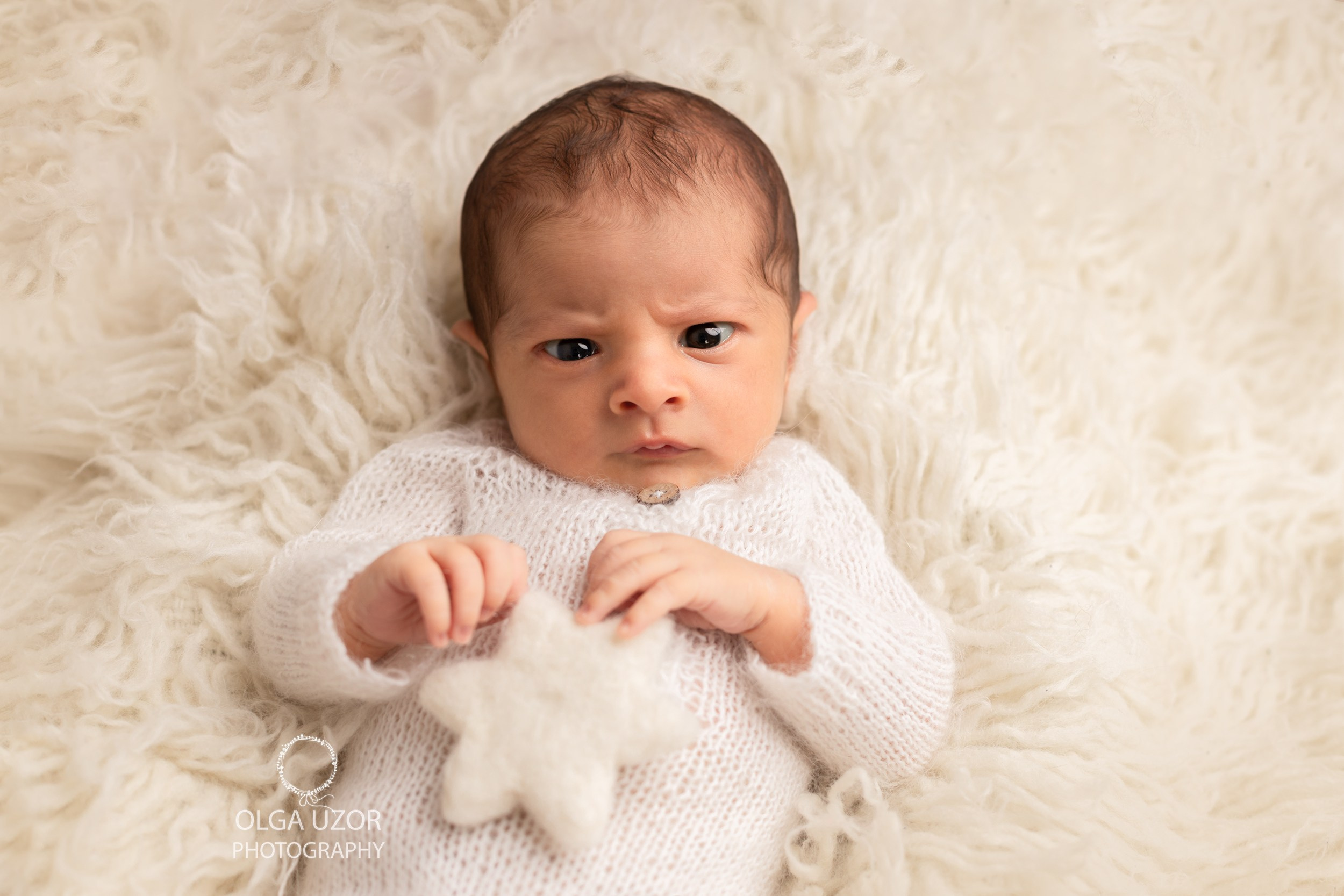 Newborn photo session Stevenage, Hertfordshire. Photographer. Stevenage, Hertfordshire family, maternity and newborn photographer