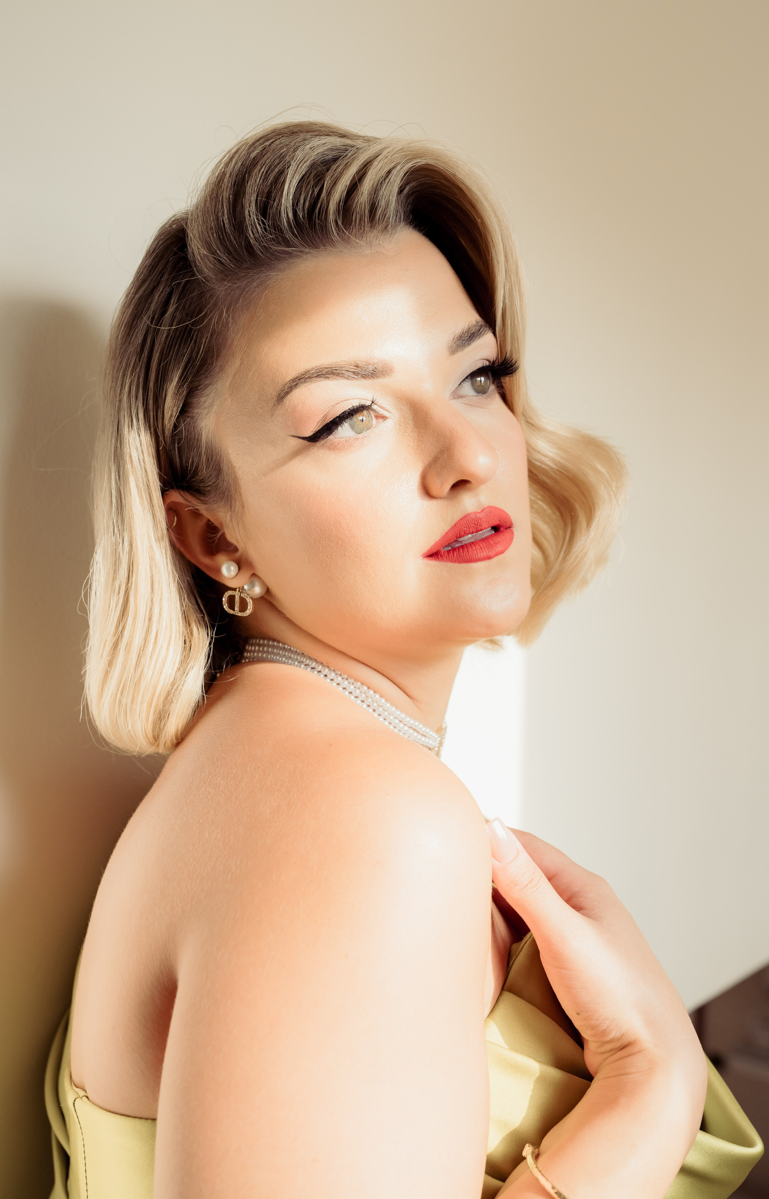 KONSTANTINOS & KONSTANTINA