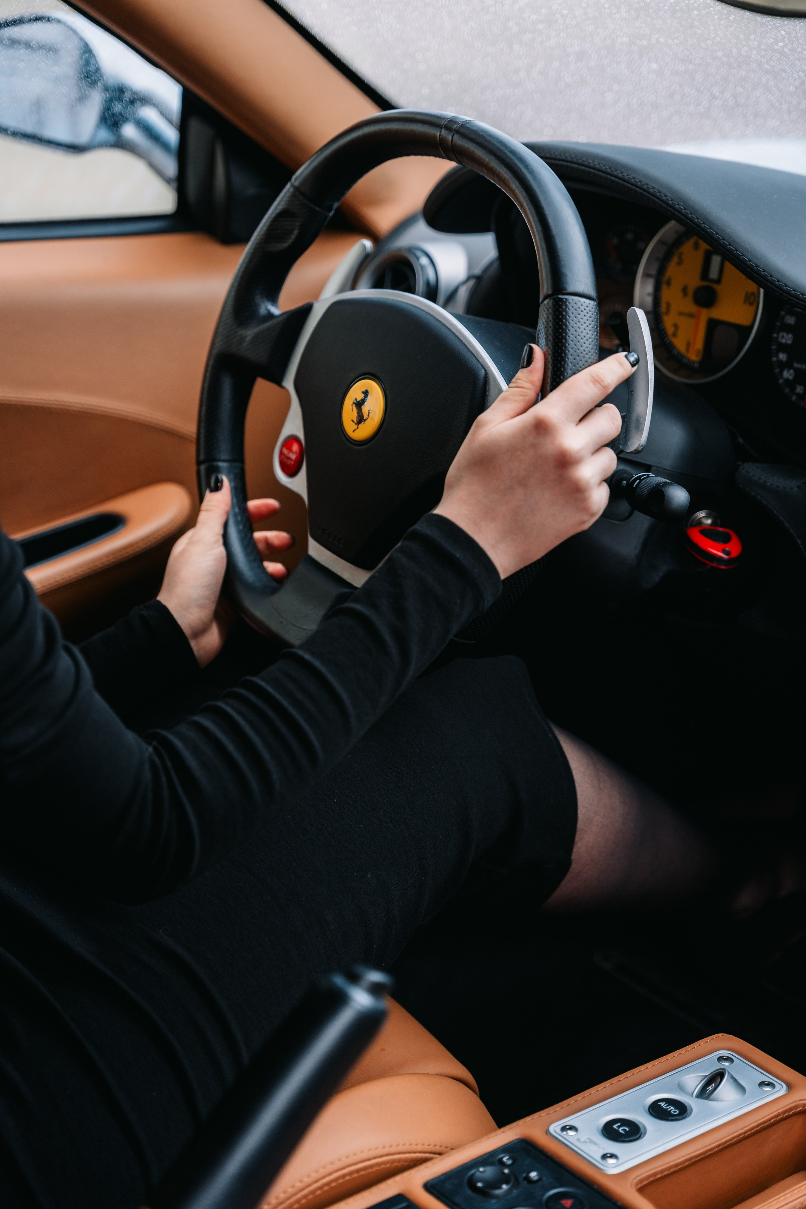Anna x Ferrari F430. Photographer in Paris — Vitalii Motruk