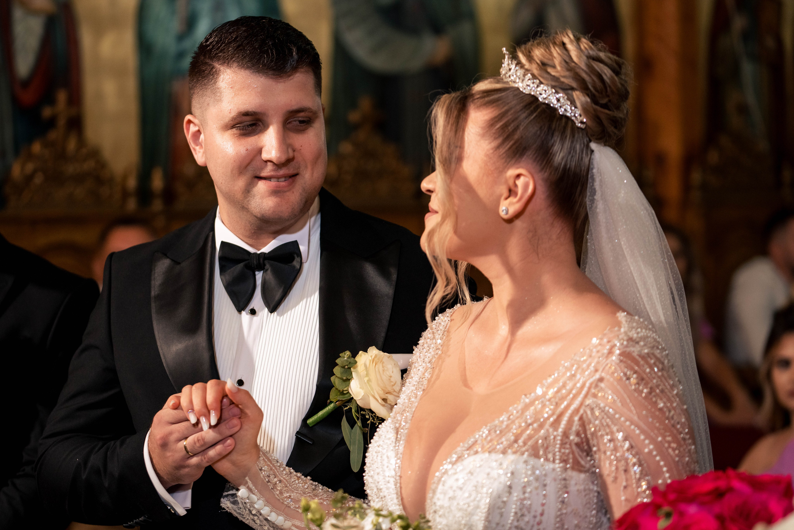 Andreea, Damian si Aris. Acasă