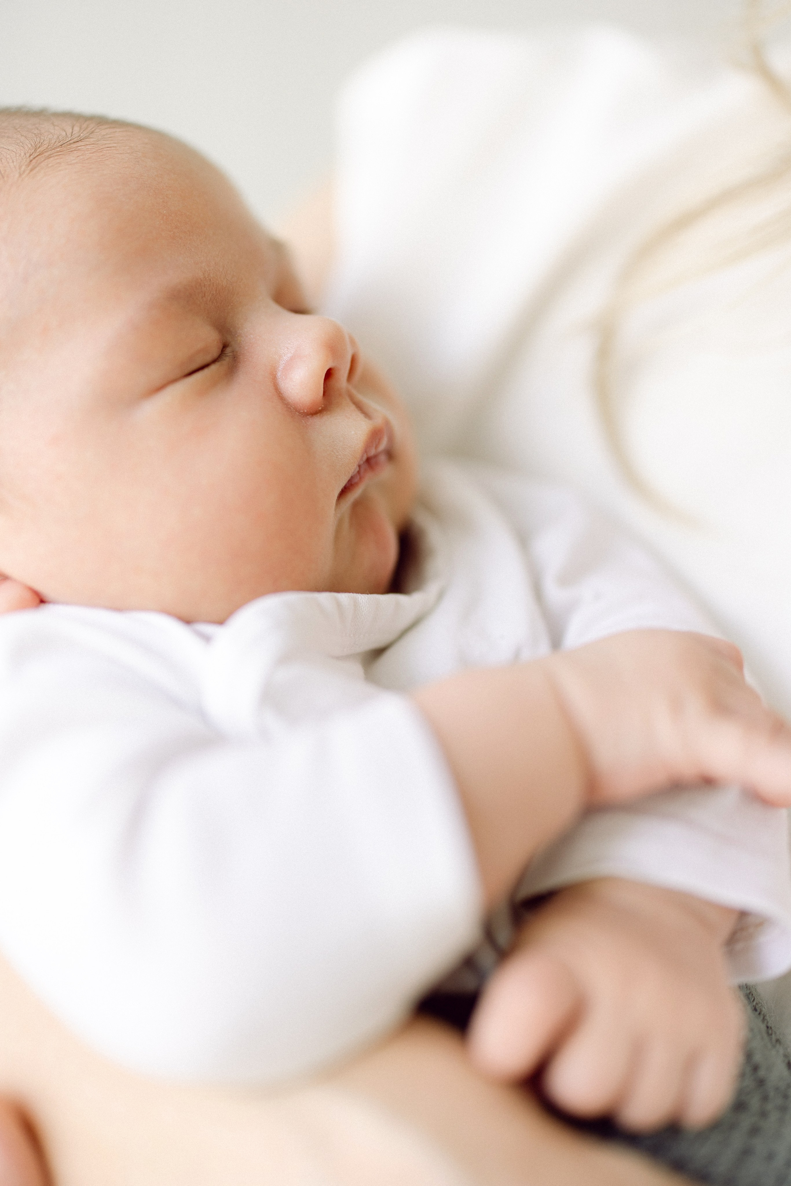 Newborn-Fotografie im Raum Zürich — mit Herz und Blick fürs Wesentliche. Wedding and Family Photographer Switzerland and Italy. Valeria Diaz