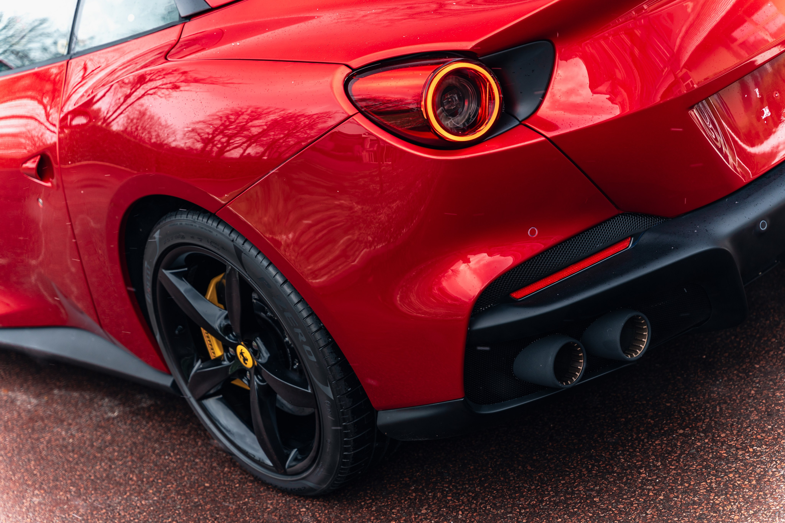 Ferrari Portofino M. Photographe de voitures à Paris — Vitalii Motruk