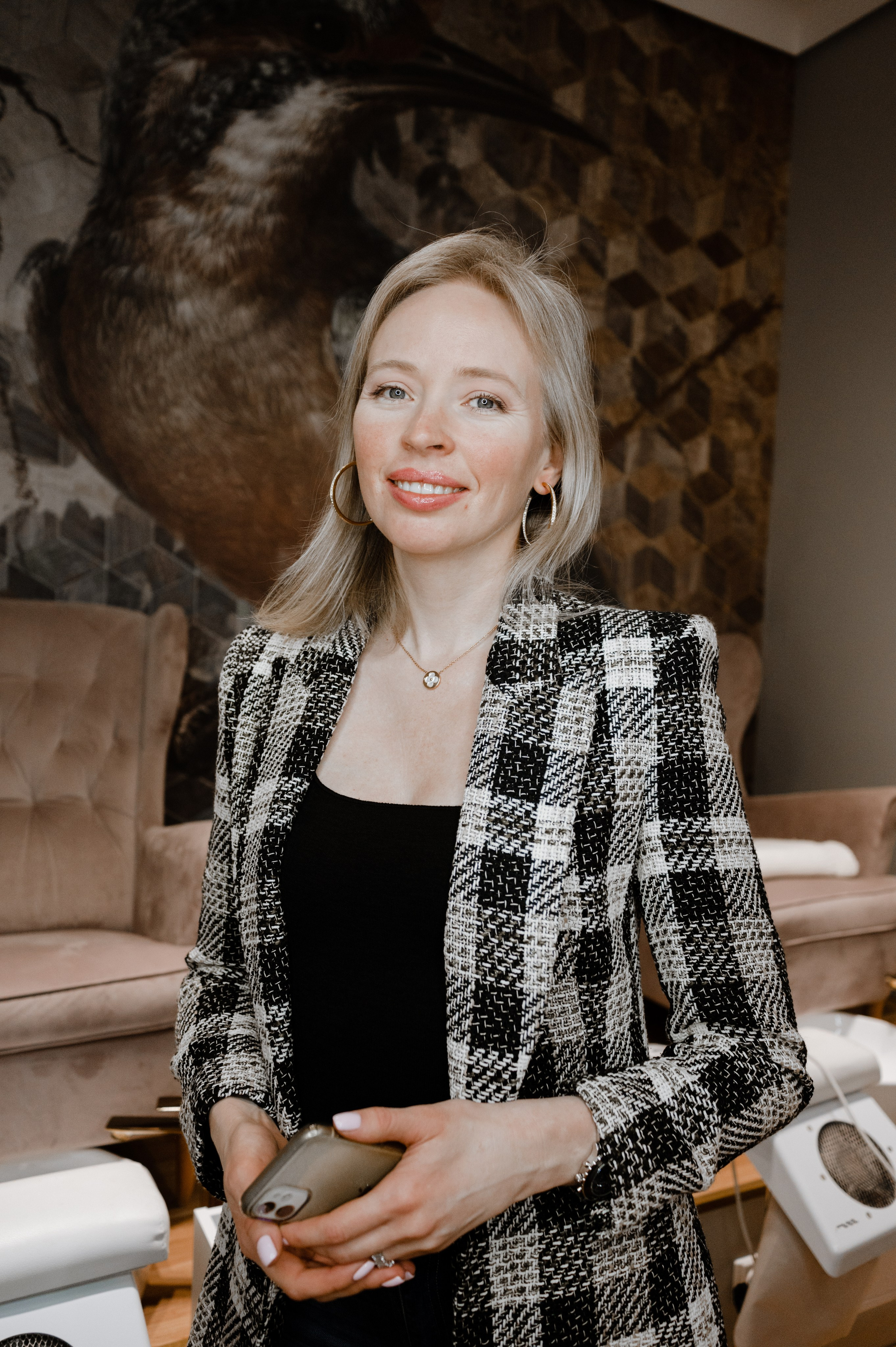 Astudio beauty studio in Prague. ANNA-MARIA PHOTO CONTENT CREATOR — photographer, aesthete, artist, and visual expert for Instagram in Prague