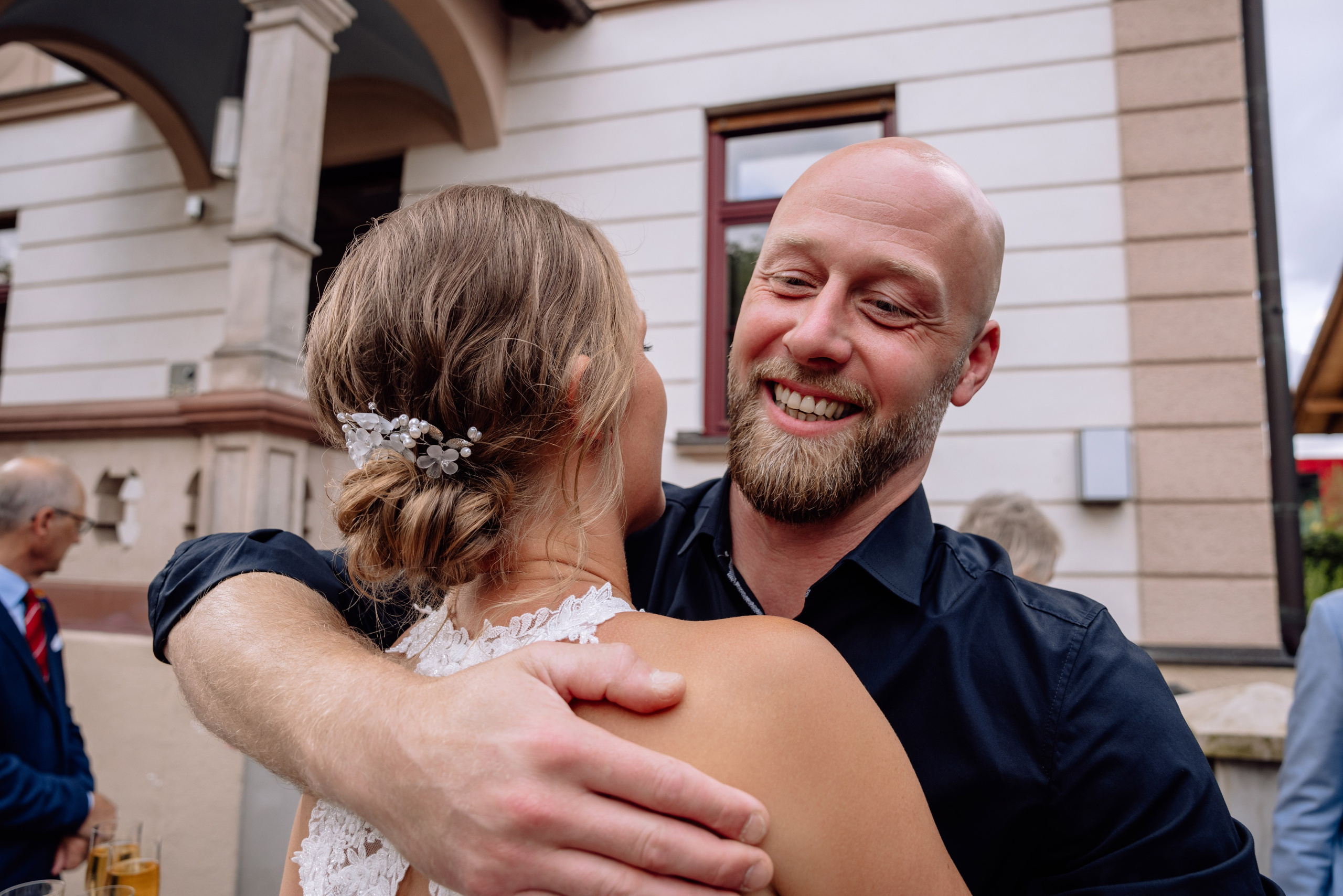 Sandra und Kevin: Standesamt Unterföring und Friedensengel. Hochzeitsfotograf München Taufe Familienfotograf Tanja Mauke