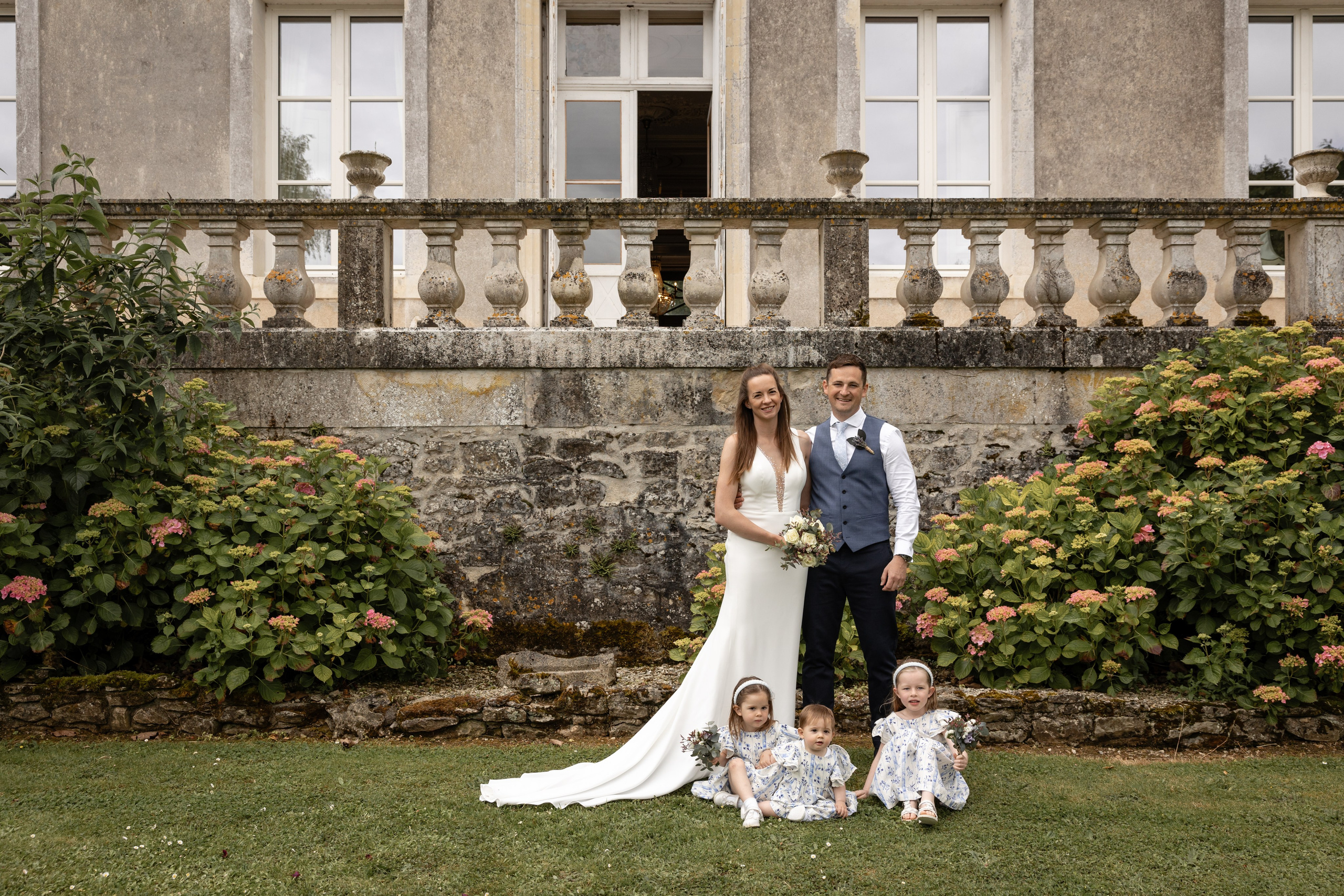 Olivia & Robbie. Wedding in South West of France at Chateau de la Borderie. Benest. Eugenie Smirnova — wedding, corporate and lifestyle photographer in Toulouse and Southwest France