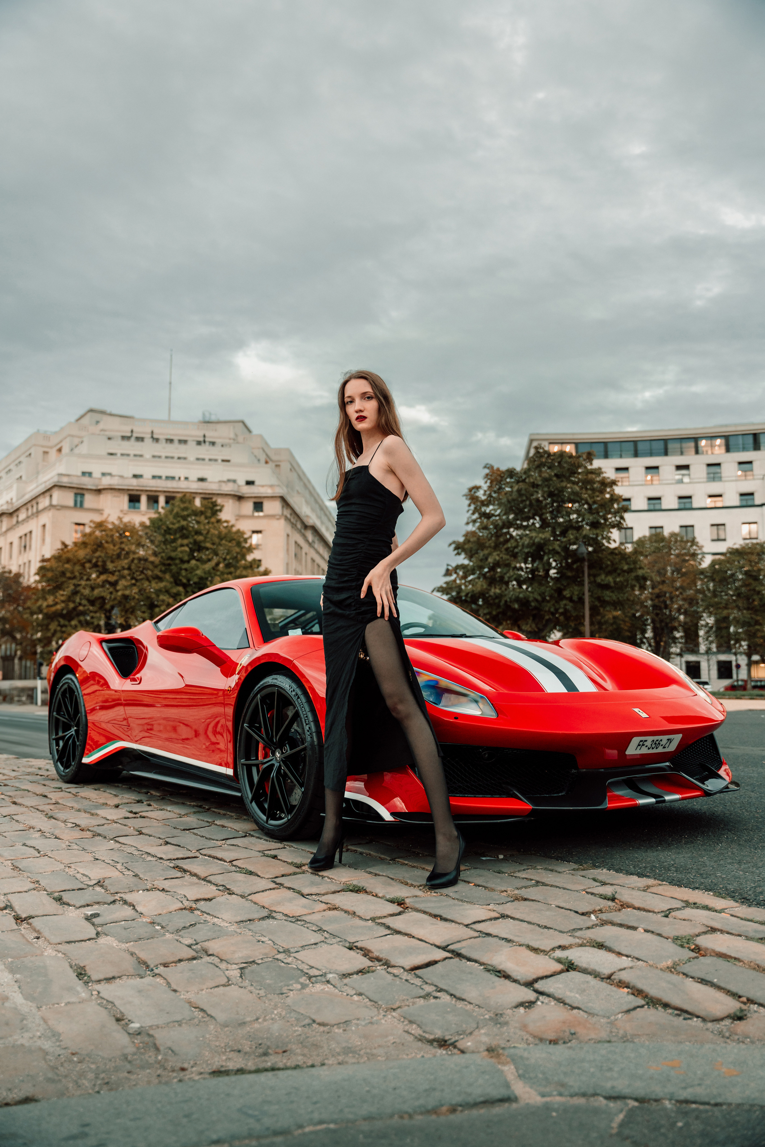 Kate x Ferrari 488 Pista. Photographe de voitures à Paris — Vitalii Motruk