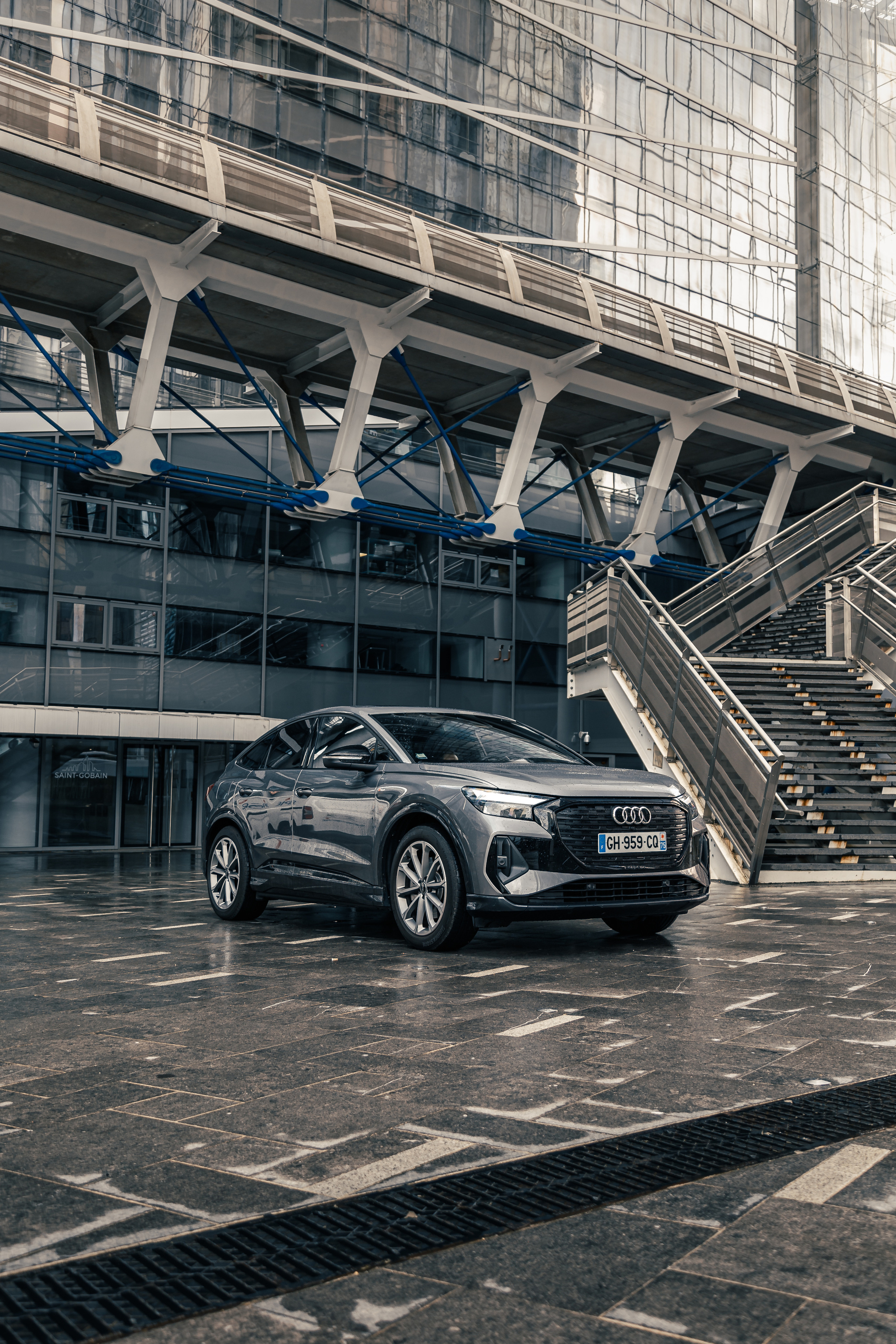 Audi Q4 E-Tron. Photographer in Paris — Vitalii Motruk