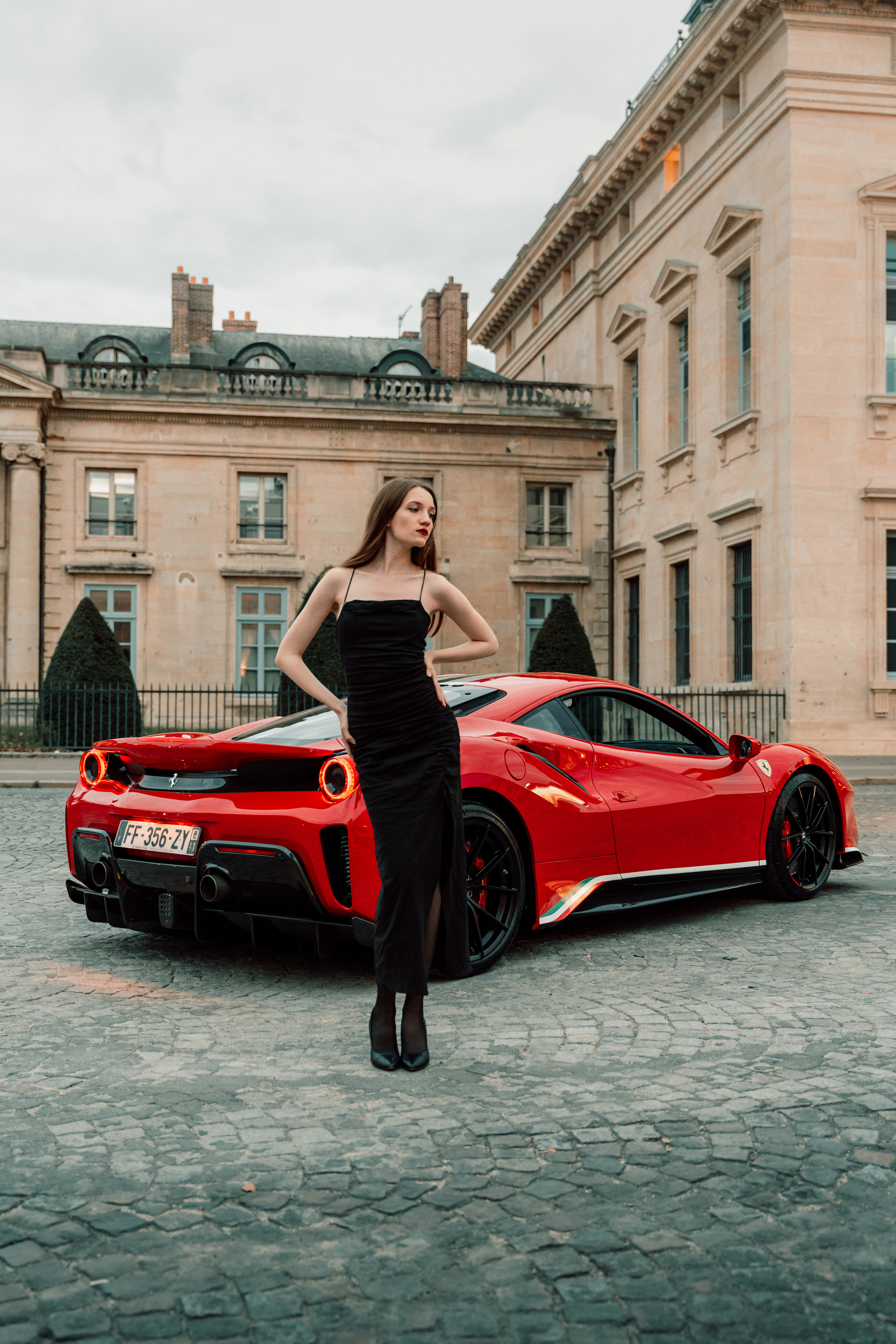 Kate x Ferrari 488 Pista. Photographe de voitures à Paris — Vitalii Motruk