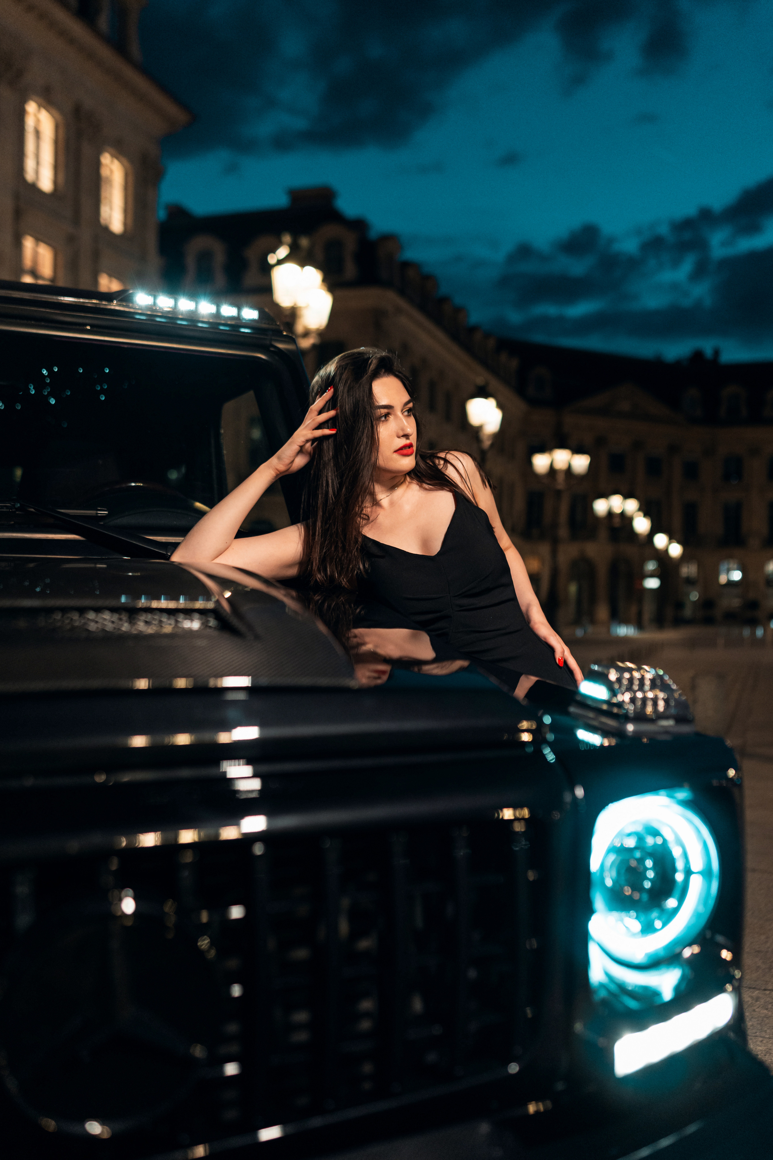 Nataliia x Mercedes Gelandewagen. Photographe de voitures à Paris — Vitalii Motruk