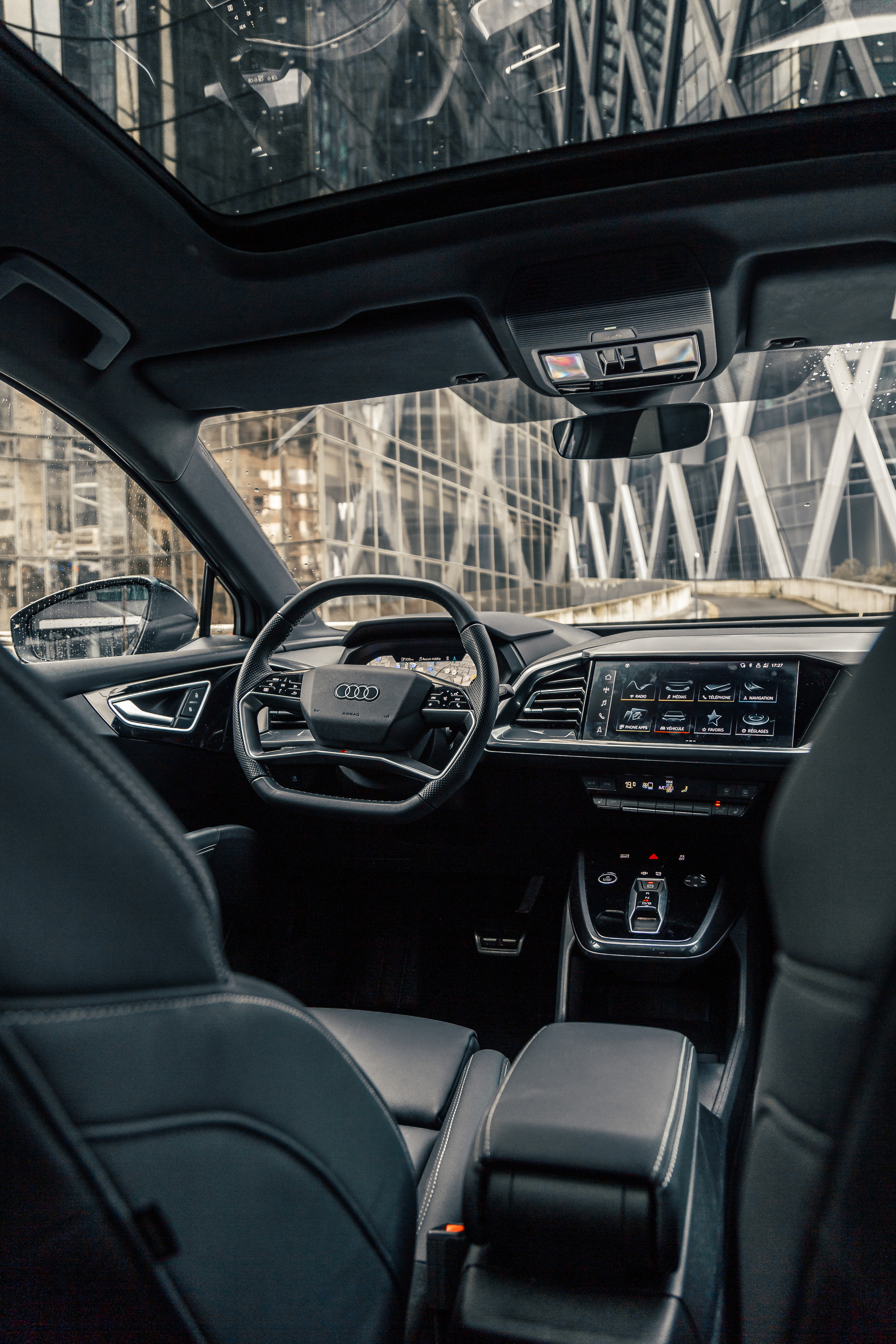Audi Q4 E-Tron. Photographer in Paris — Vitalii Motruk