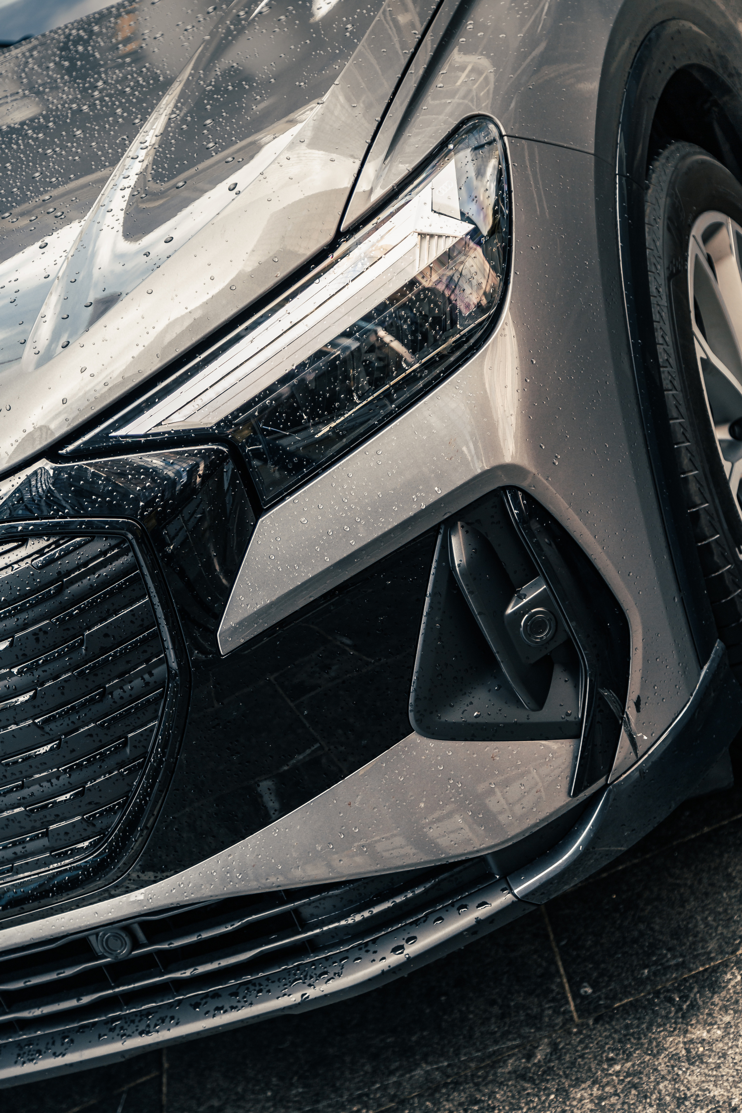 Audi Q4 E-Tron. Photographer in Paris — Vitalii Motruk