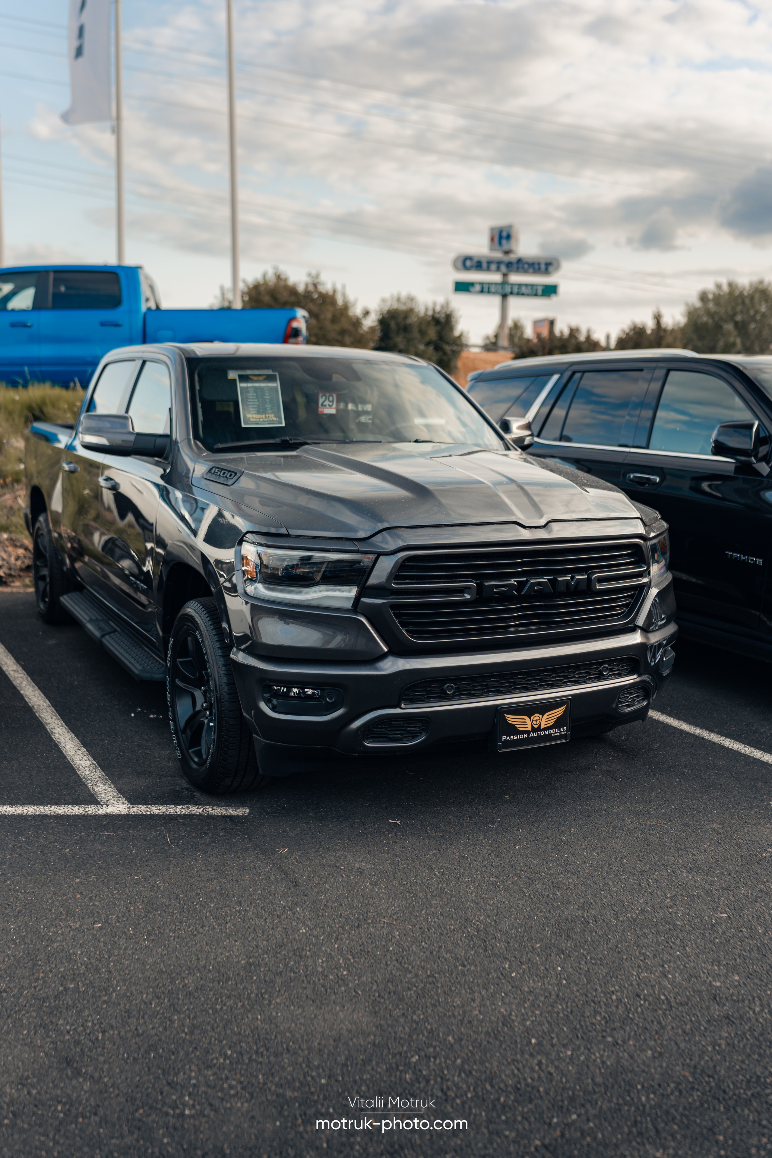 Rassemblement Passion Automobiles. Photographe de voitures à Paris — Vitalii Motruk